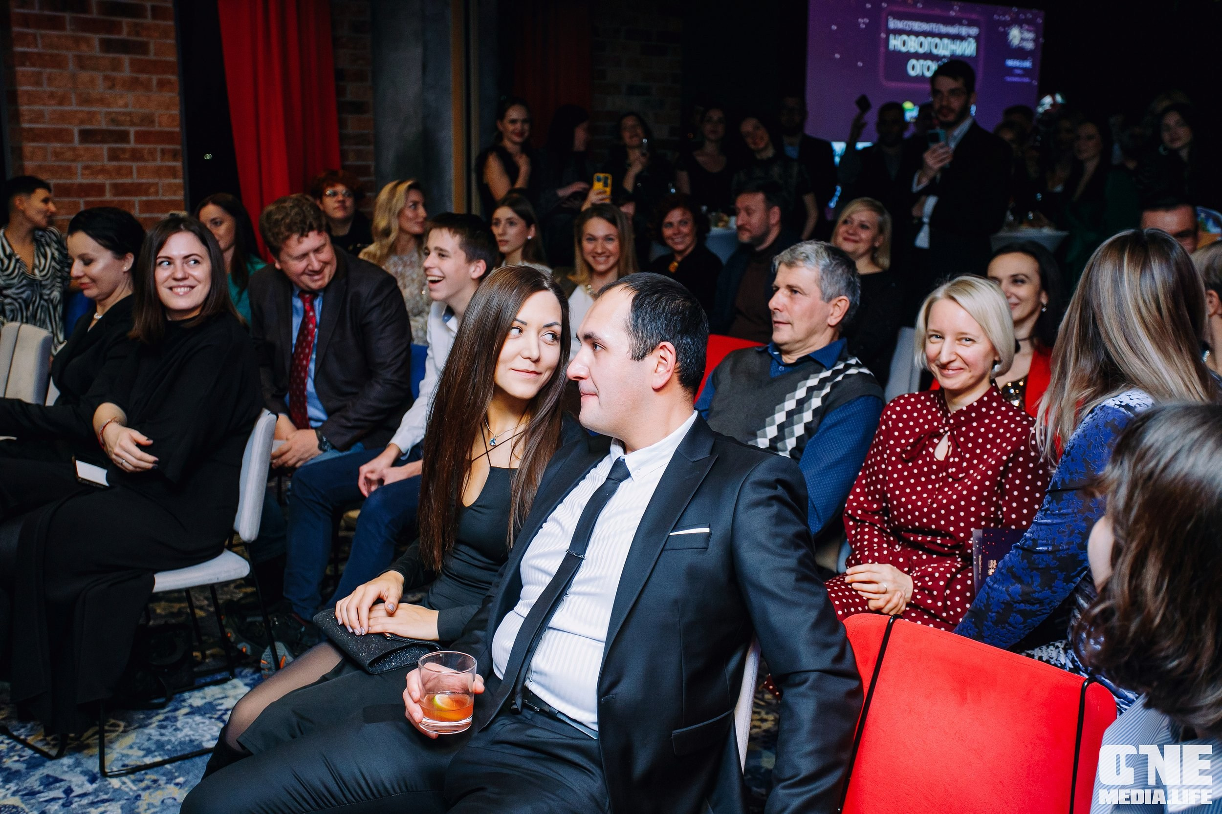 Новогодний Огонёк от Верю в Чудо. One Media Life: фоторепортажи, фотоотчеты с мероприятий и заведений