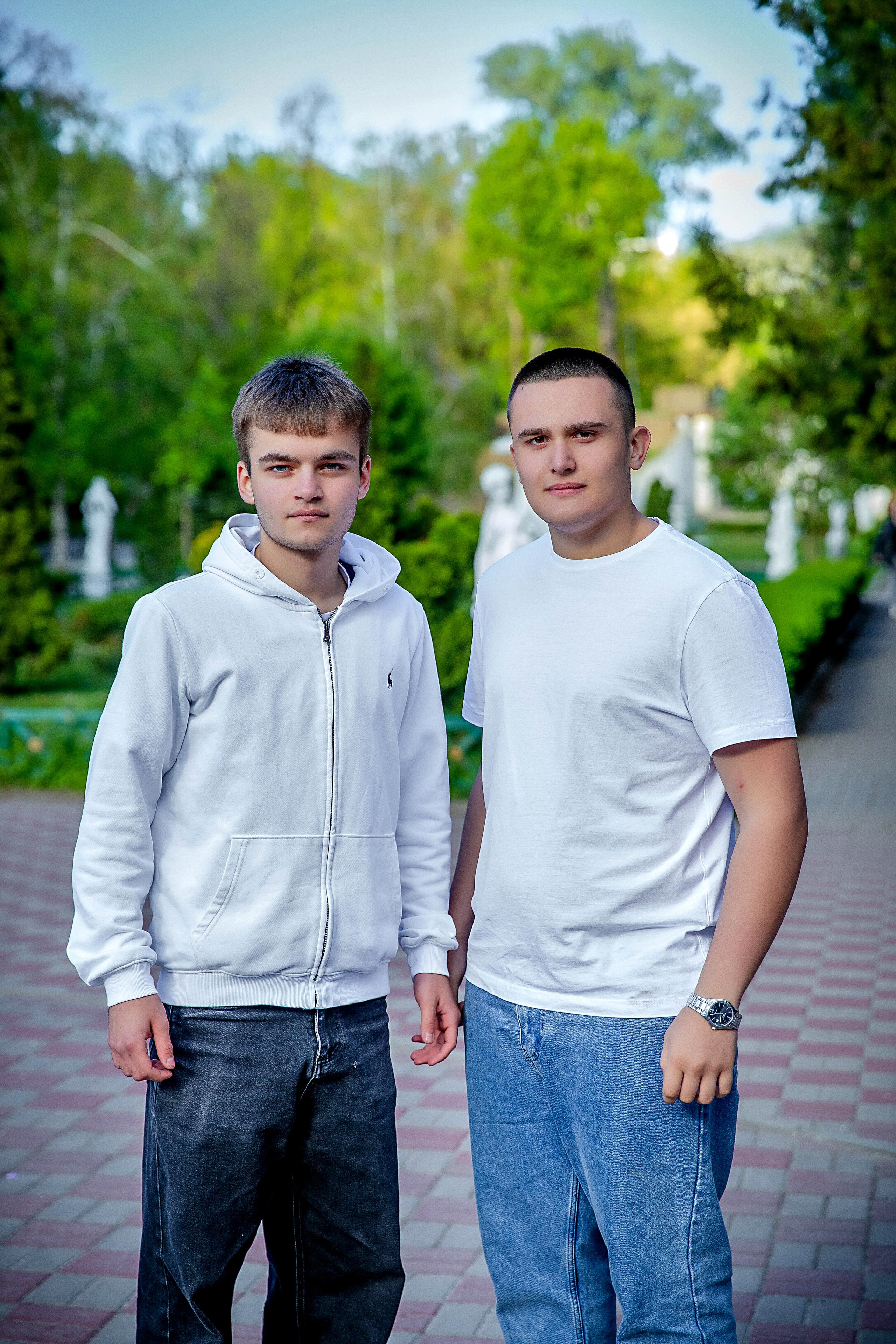 Выпускные (школьные) альбомы (книги) в Ростове-на-Дону. Современные Выпускные Альбомы в Ростове-на-Дону