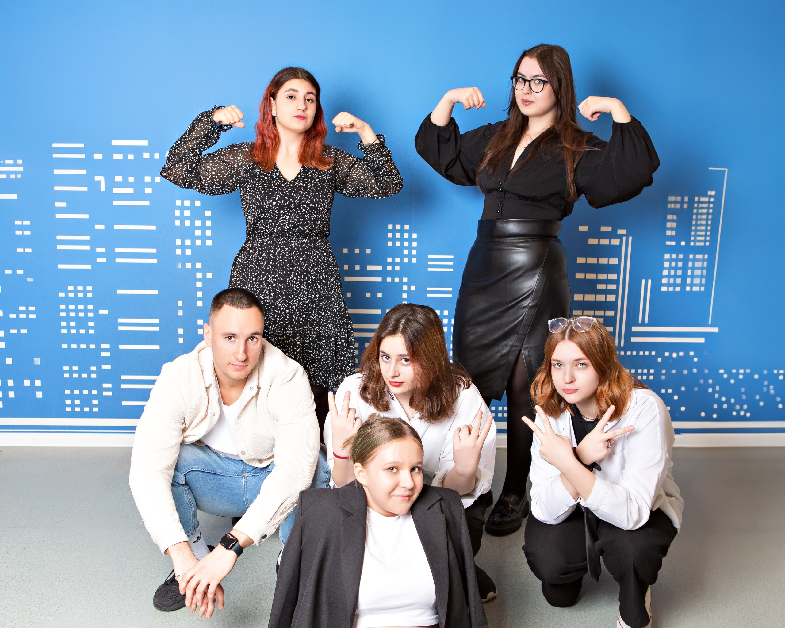 Выпускной альбом для 9 Класса. Выпускные альбомы и школьный фотограф в Подольске, Троицке, Щербинке, Москве и Московской области