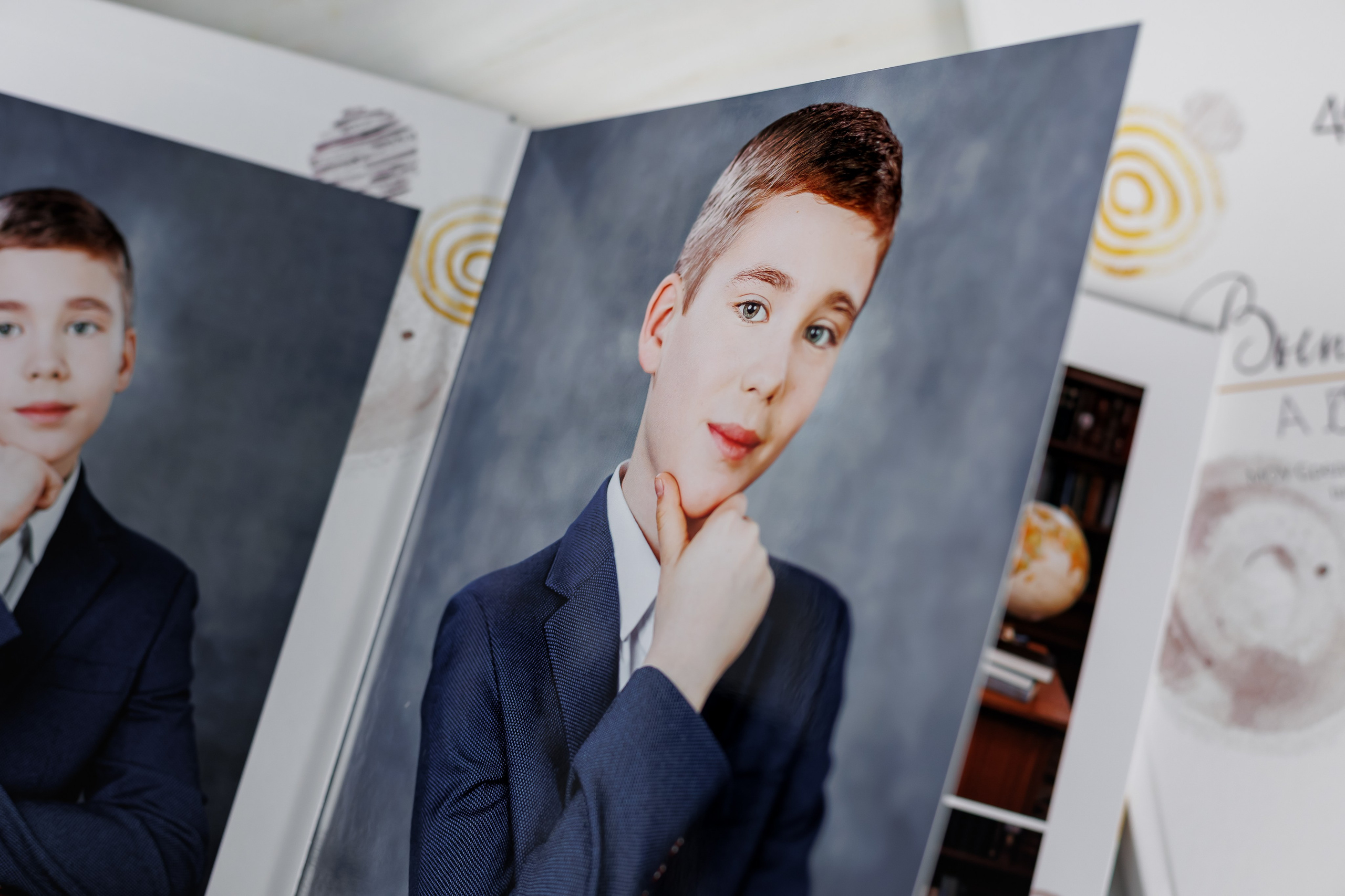 Выпускные альбомы 4 класс. Семейный и детский фотограф Комина Елена, Власиха, Одинцово