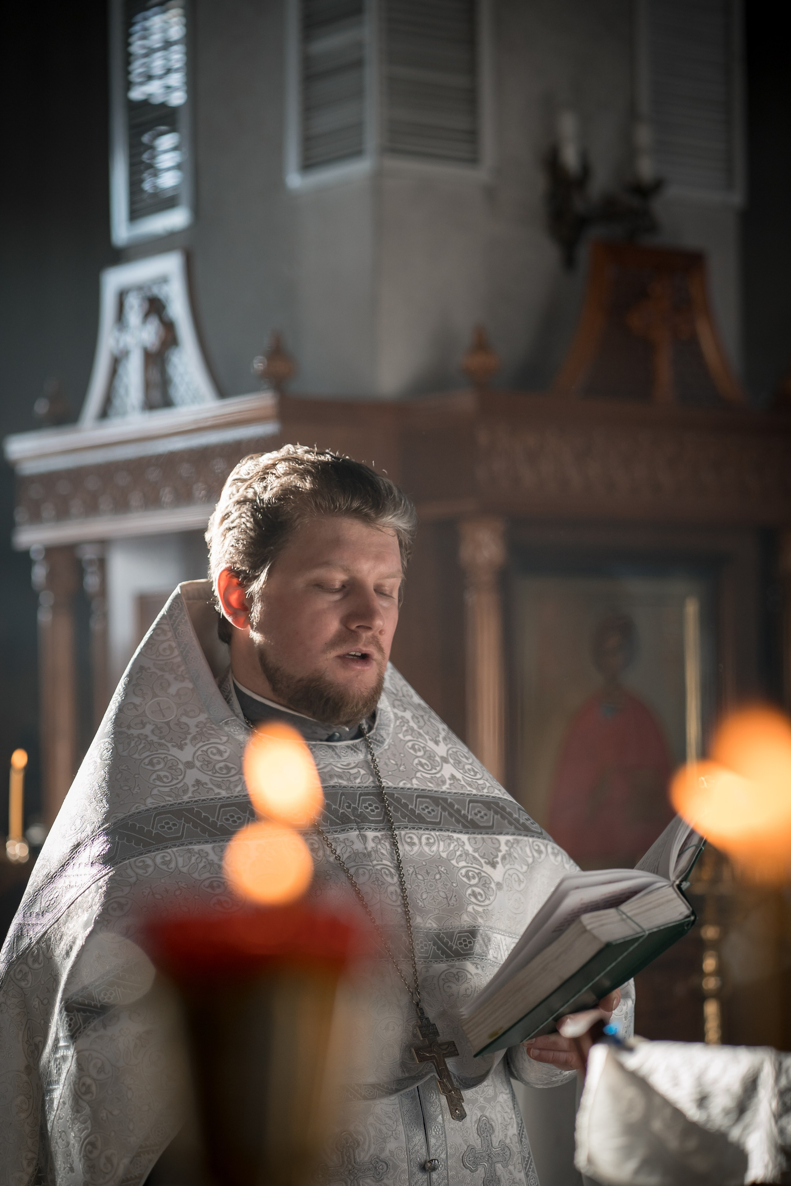 крещение венчание фотограф на венчание фотограф на крещение невеста свадьба обручальное кольцо медовый месяц православие венчание молодожены