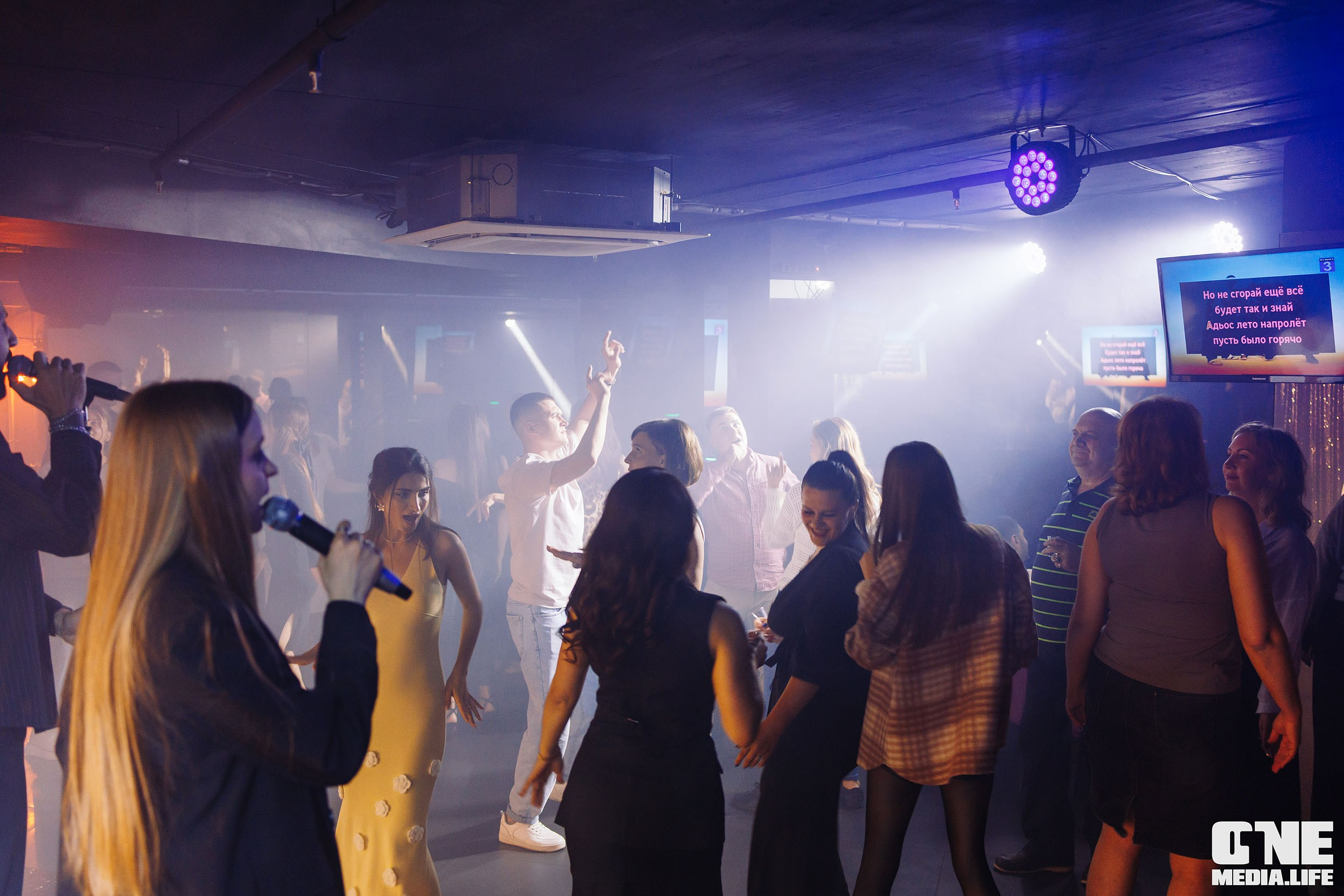 Фоторепортаж из караоке-клуба Эйфория. One Media Life: фоторепортажи, фотоотчеты с мероприятий и заведений