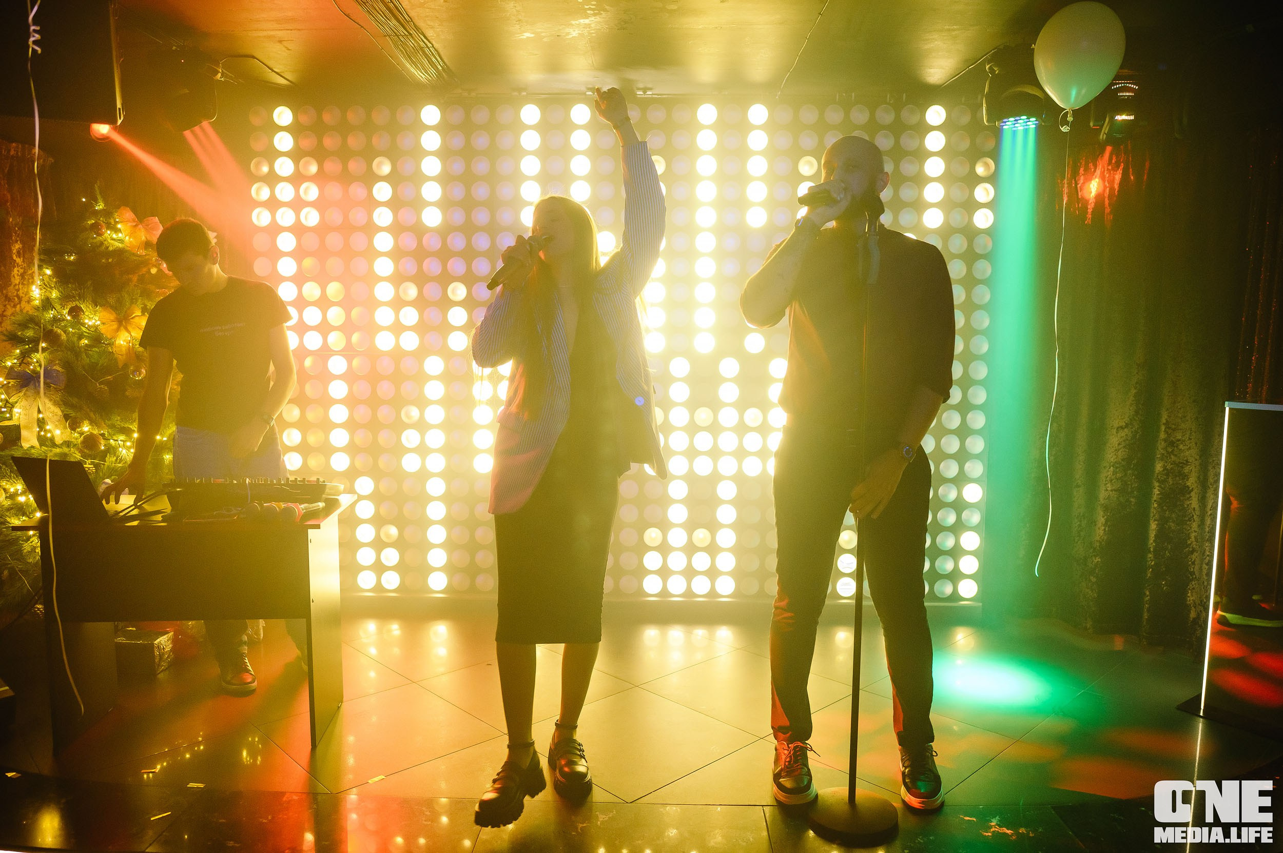 Theater Show в караоке-клубе Эйфория. Часть 2. One Media Life: фоторепортажи, фотоотчеты с мероприятий и заведений