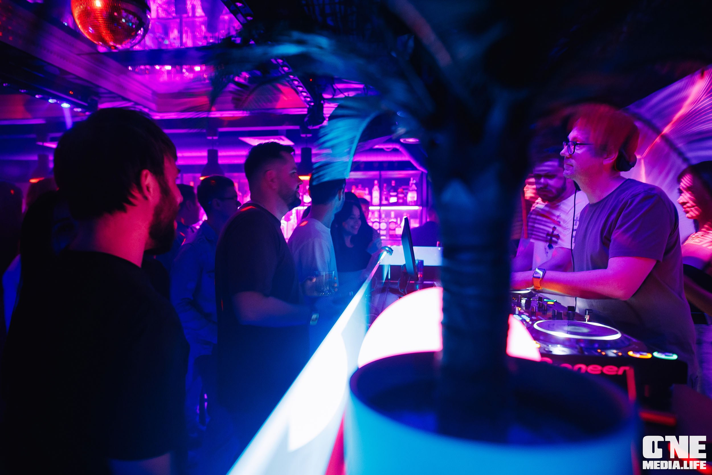 Dj Alexey Viper в Nisha. One Media Life: фоторепортажи, фотоотчеты с мероприятий и заведений