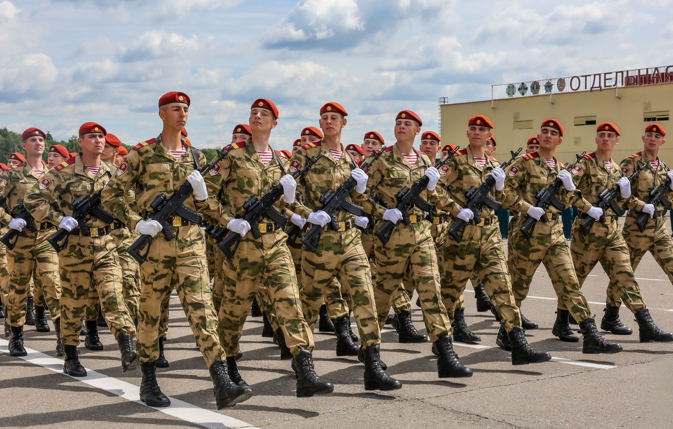 102 года дивизии Дзержинского в Балашихе — фоторепортаж с торжественных мероприятий