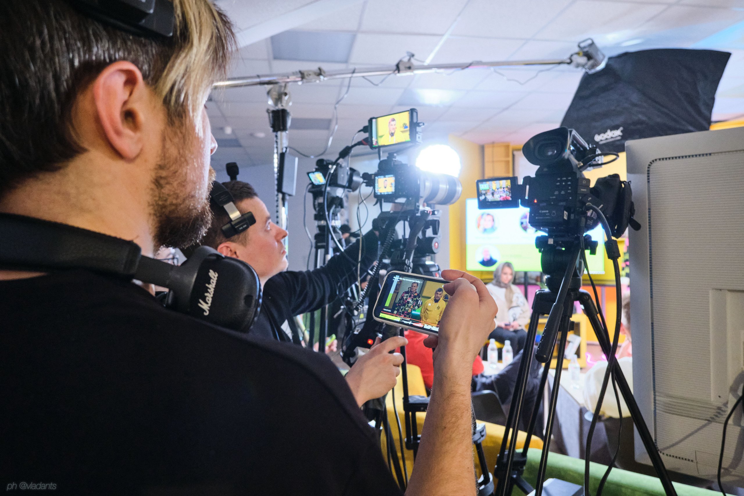 Организация онлайн-трансляции в Москве и на Шри-Ланке