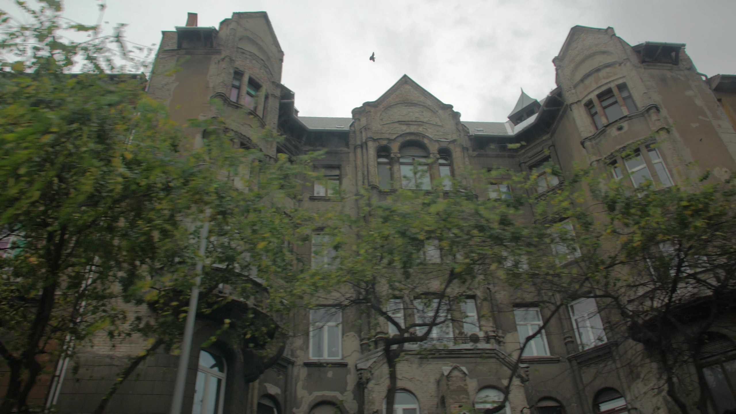 PACKAGES & PRICING. Exclusive Closing Gifts for Top Realtors | Custom House Portraits by Yulia Yurchevskaya