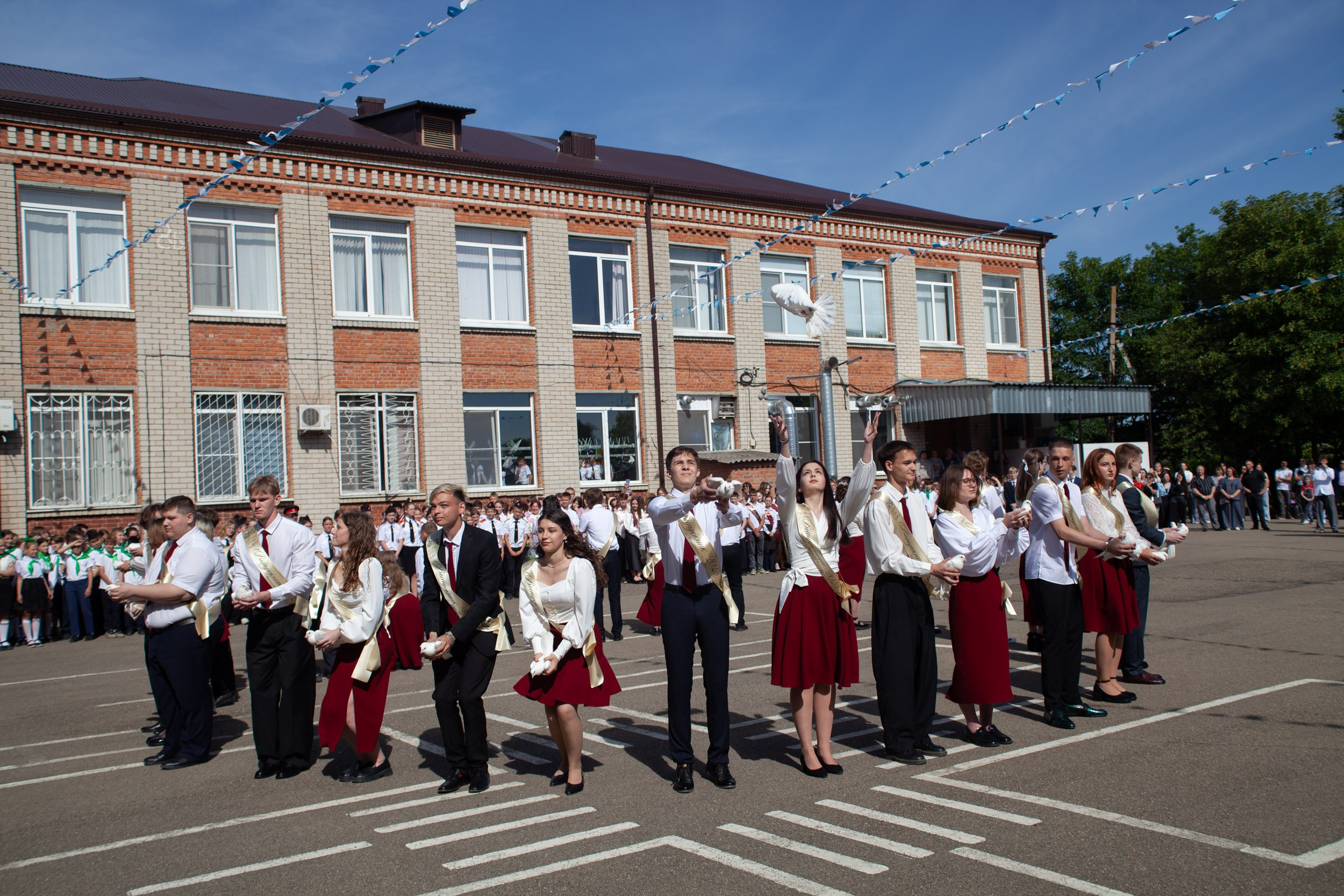 Последний звонок в Десяточке