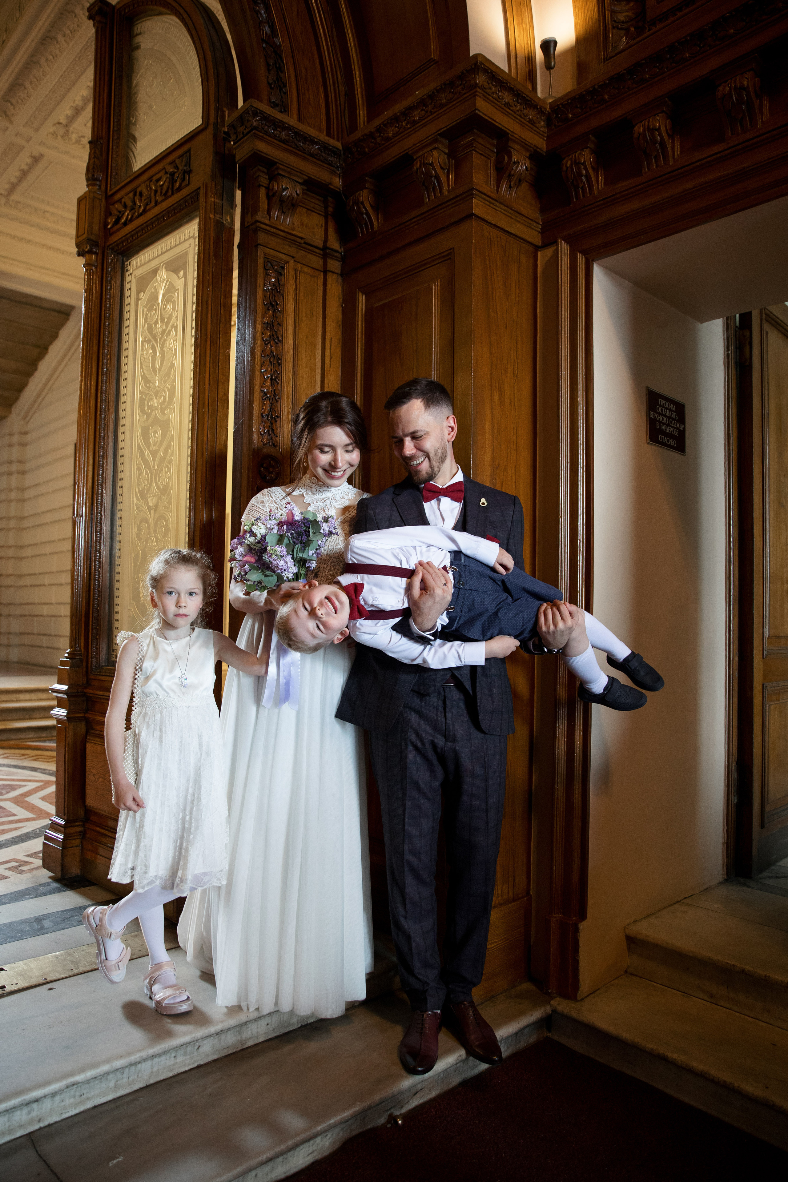 Свадебная фотосессия в Новой Голландии. Свадебный фотограф в Санкт-Петербурге Никита Кузякин