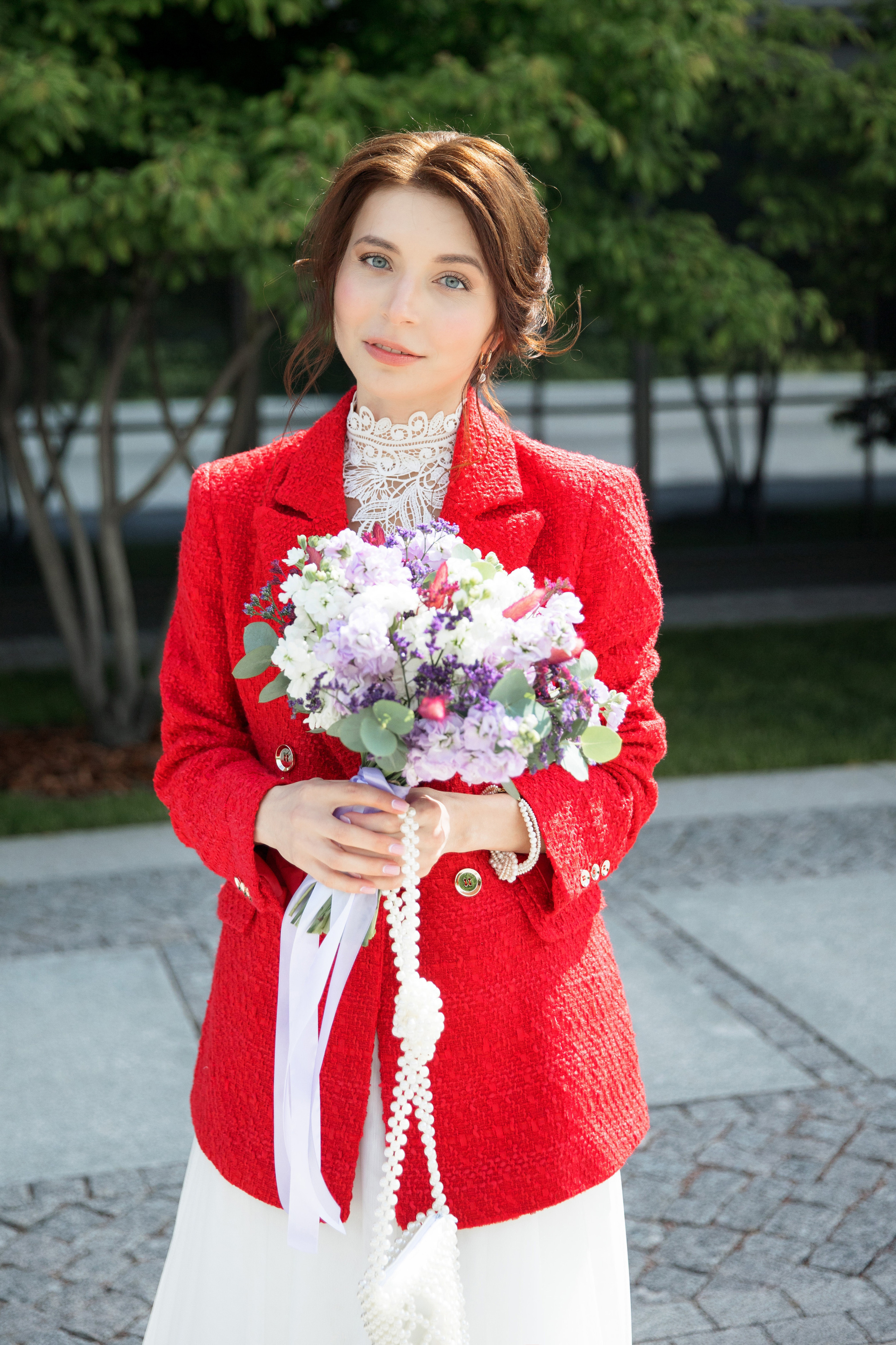 красный образ невесты