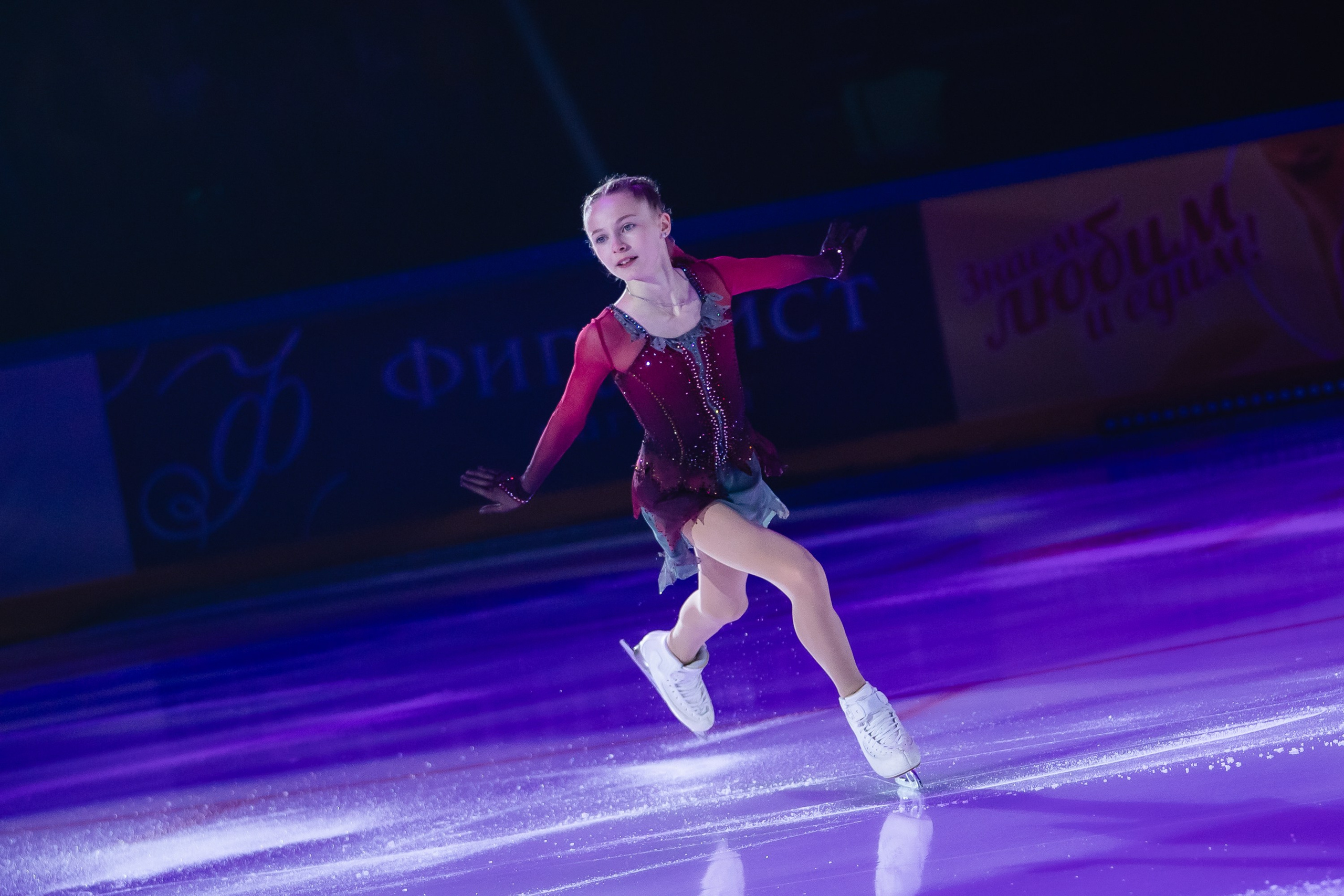 Шоу «Чемпионы на льду» в Новосибирске. Воробьева Ксения — Спортивный и танцевальный фотограф Новосибирск