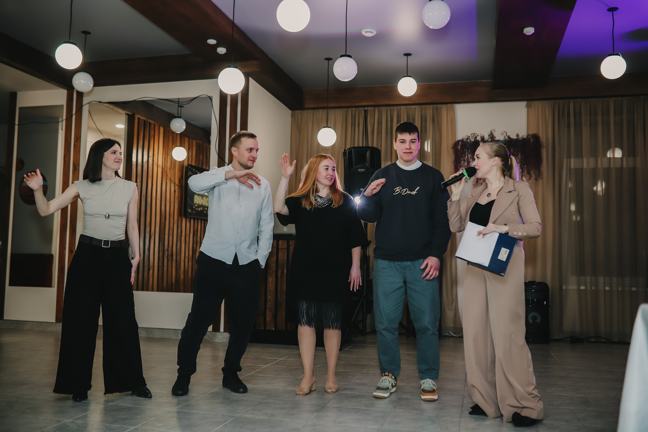 Ведущая на свадьбу Мария Снегур. Ведущий, Тамада, DJ, фото в Перми. Хорошее настроение