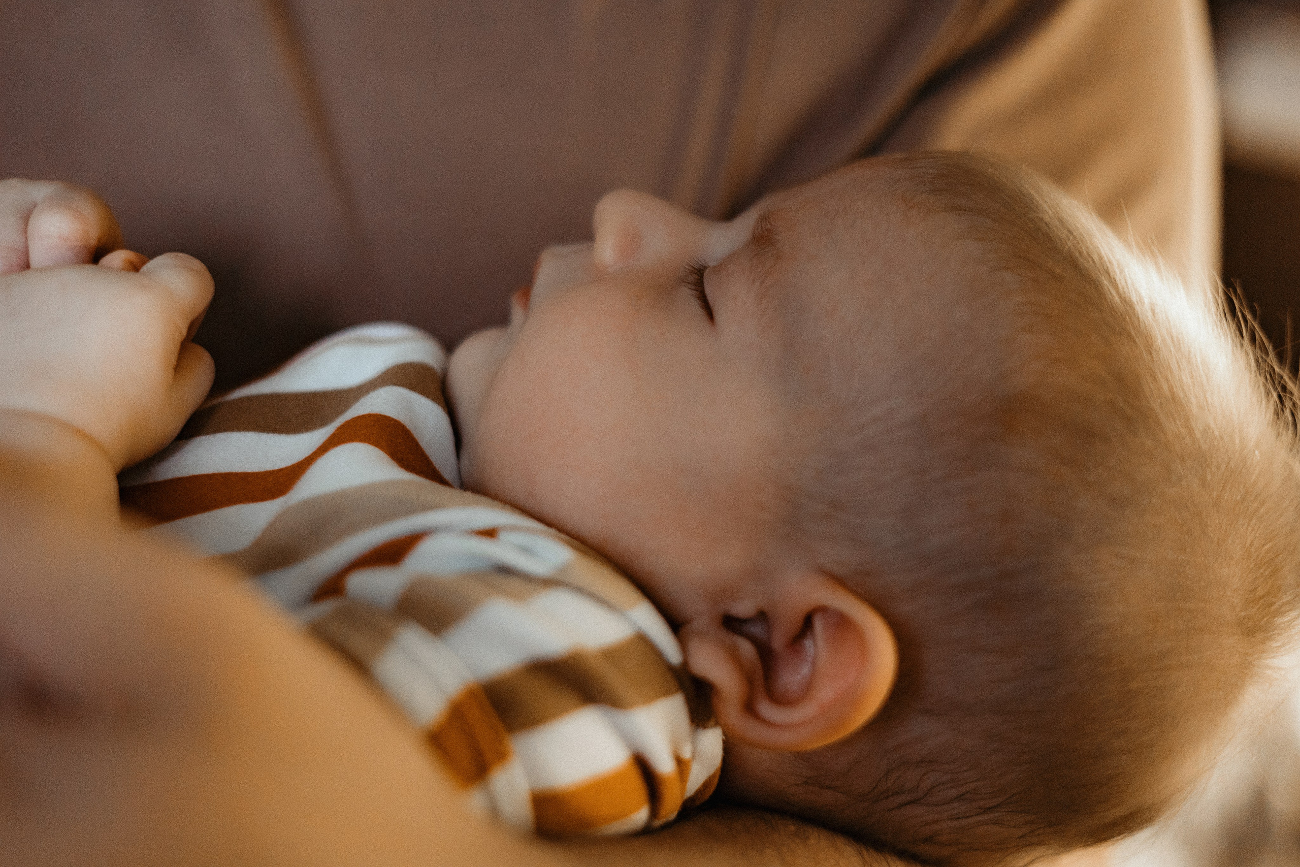 Домашняя семейная фотосессия с малышом. Портретный и семейный фотограф в Москве Мария Рослякова
