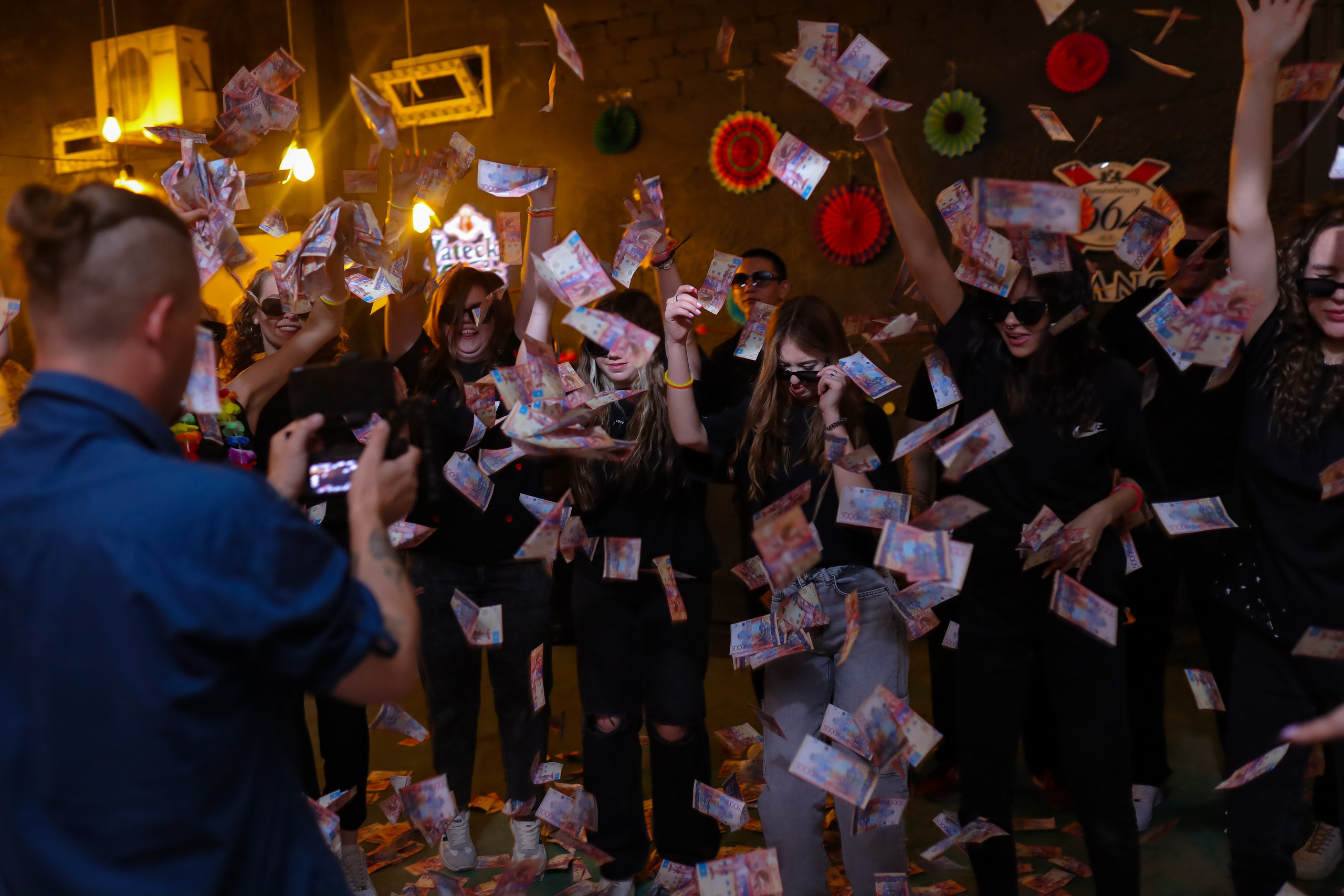 Выпускники. Фотограф в Жезказгане. Графический дизайнер