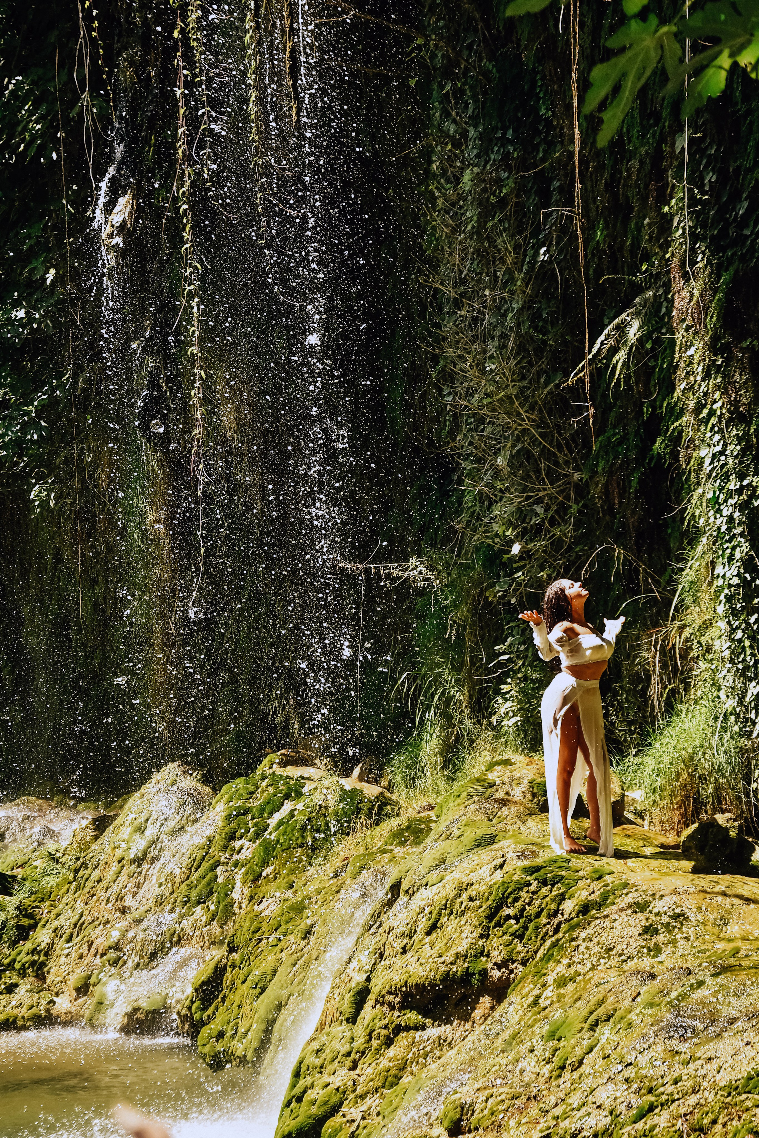 Индивидуальная фотосессия на водопаде Куршунлу, Анталия. Профессиональный фотограф в Турции Анталии Кемере Сиде Белеке Алании