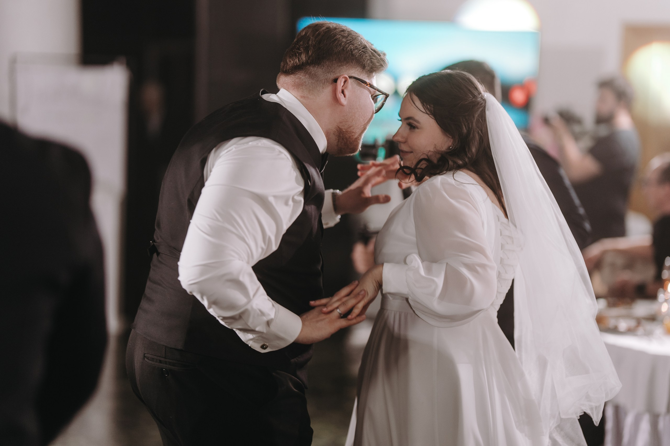 РЕСТОРАН ТАРАТАУ, ВЕДУЩИЙ АЗАТ ГАЙСИН И АРТУР ИЛЬЯСОВ УФА