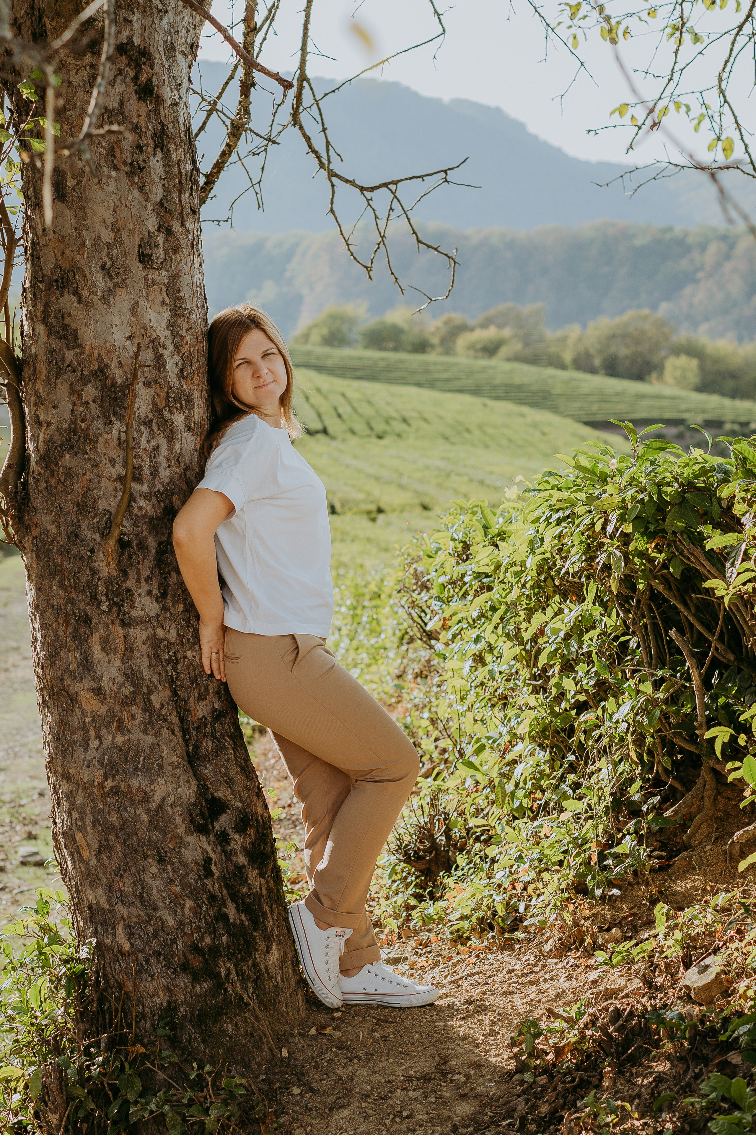 Наталья, Тимур, Элина и Максим. Семейная фотосессия на чайных плантациях. Фотограф в Сочи и Абхазии | Фототуры | September Air