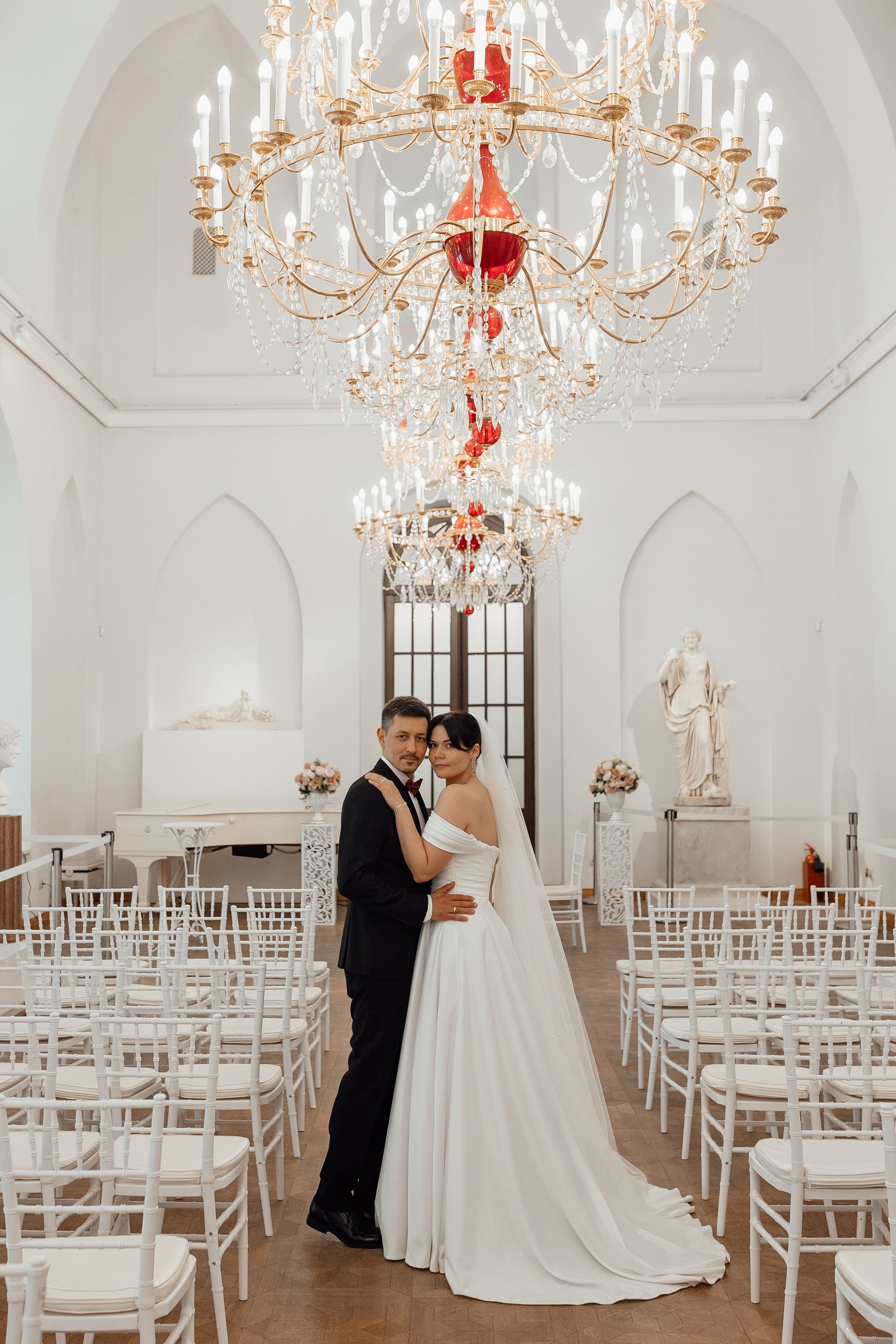 Свадебная фотосессия в Оперном Доме Царицыно