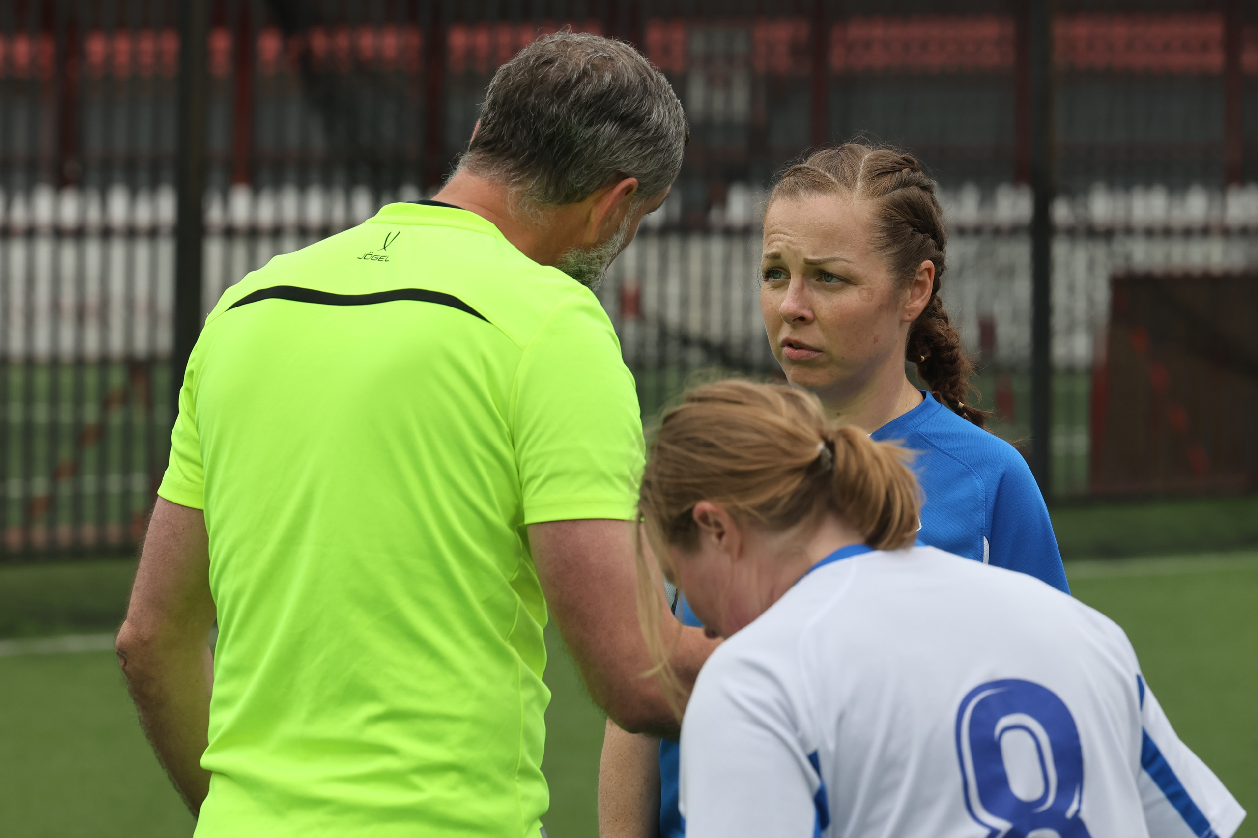 Женский футбол от 15.06. Репортажный фотограф, спортивный фотограф в Москве и области