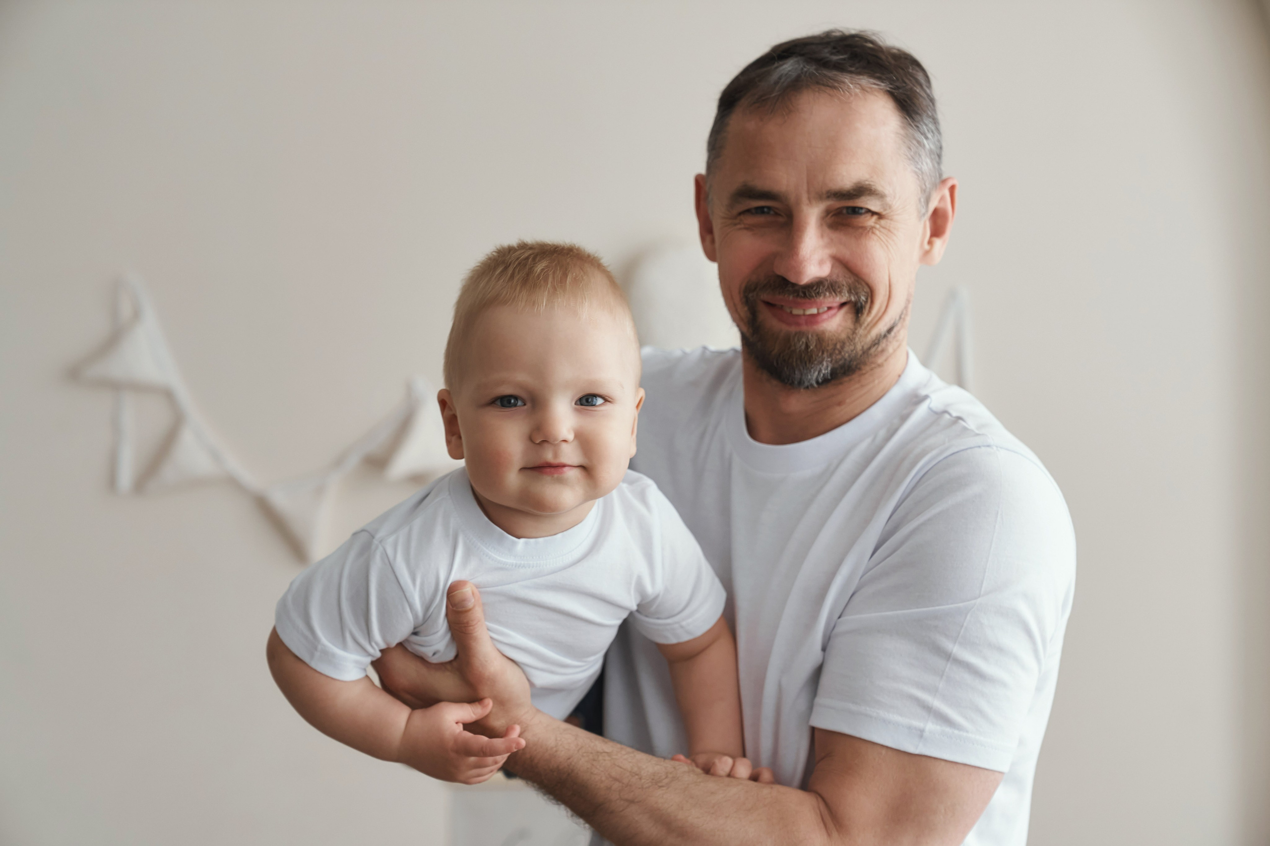 Семейная фотосессия в студии с детьми. Семейный фотограф Евгений Опарин