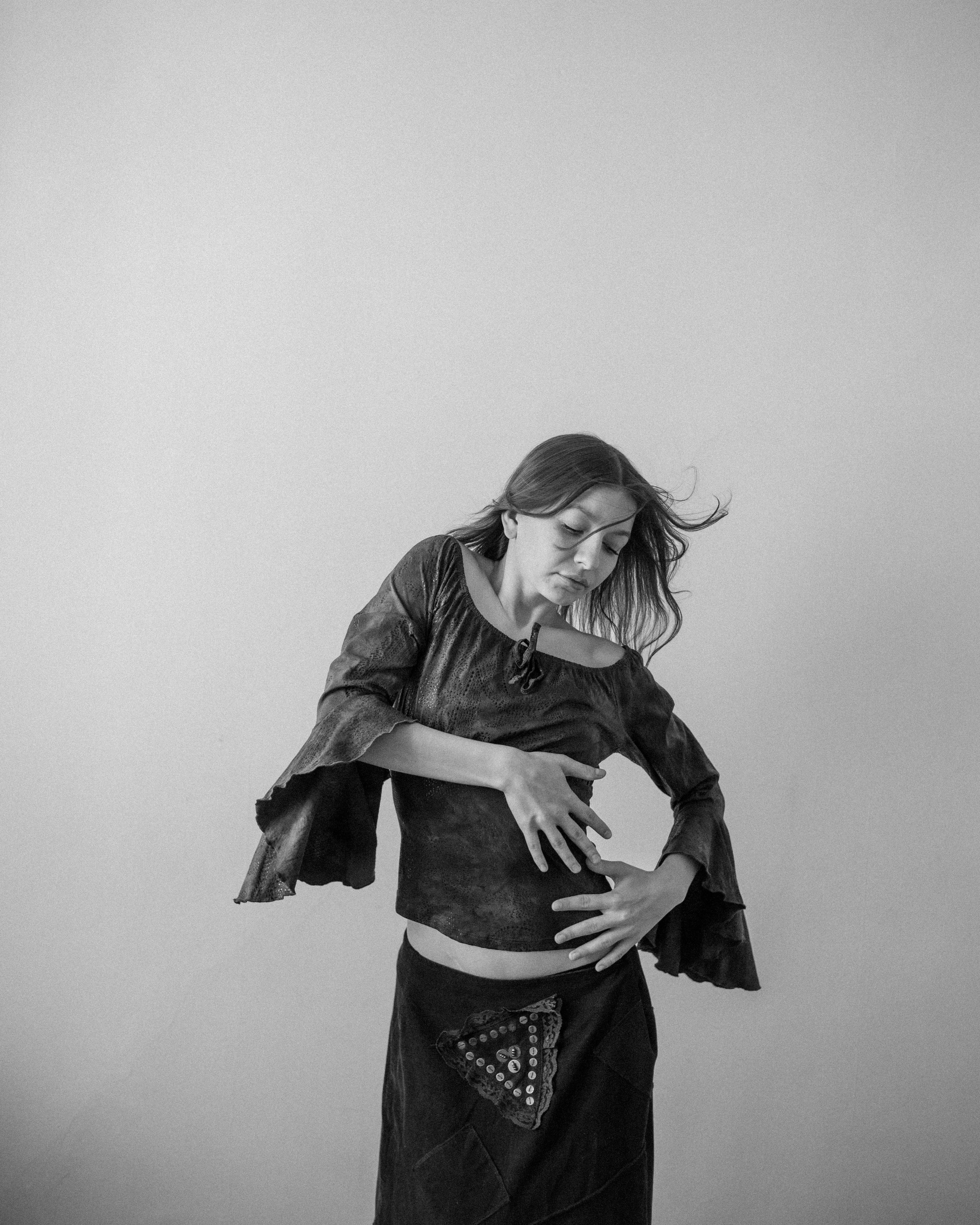 Аня. Женский фотограф. Создатель украшений ручной работы. Модель
