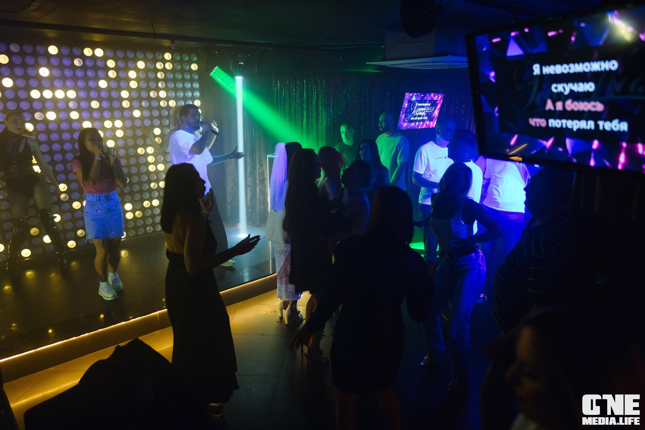 Фоторепортаж из караоке-клуба Эйфория. One Media Life: фоторепортажи, фотоотчеты с мероприятий и заведений
