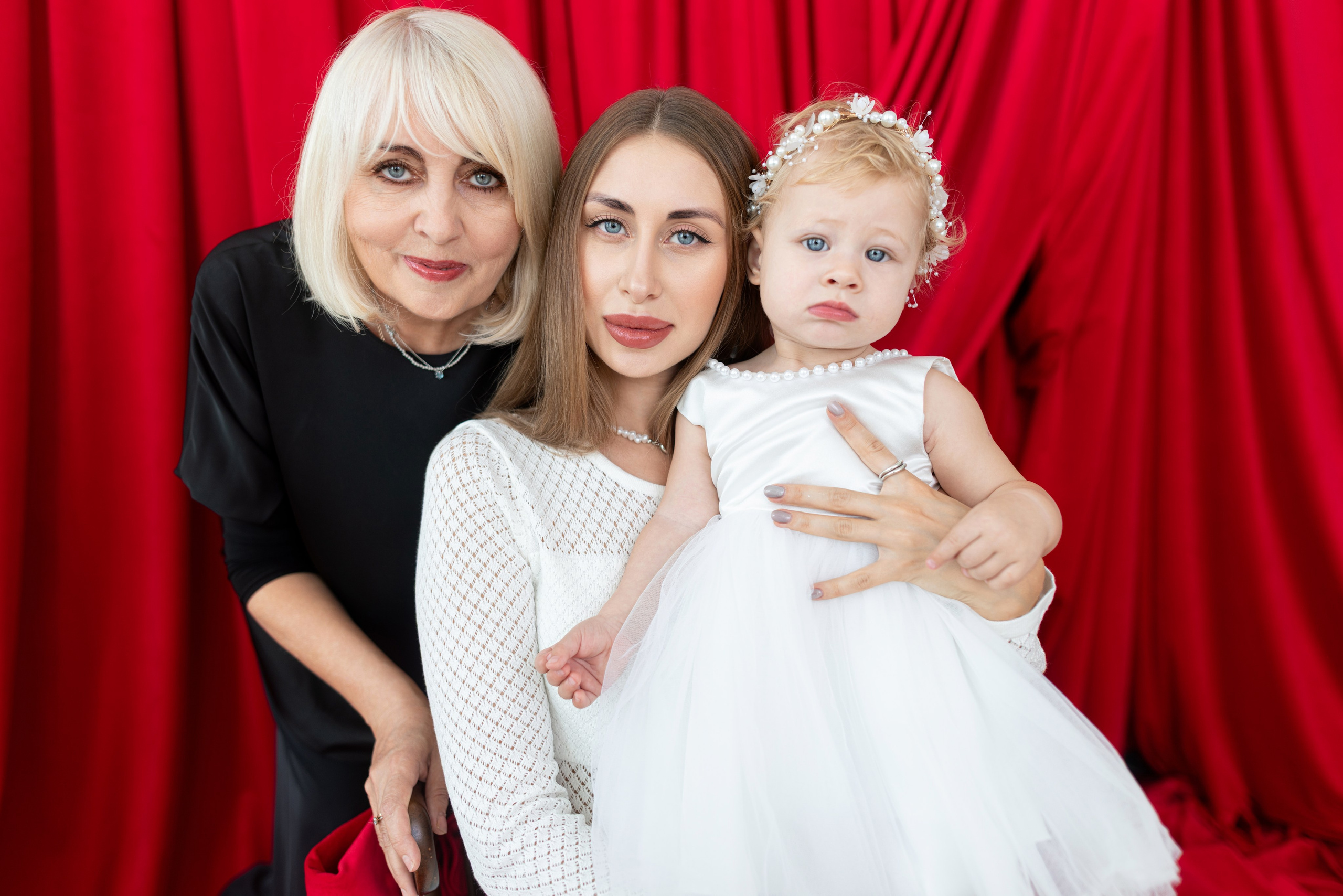 Семейная съемка для Яны и Дани в интерьере. Дмитрий Шульгин, портретный фотограф в Воронеже