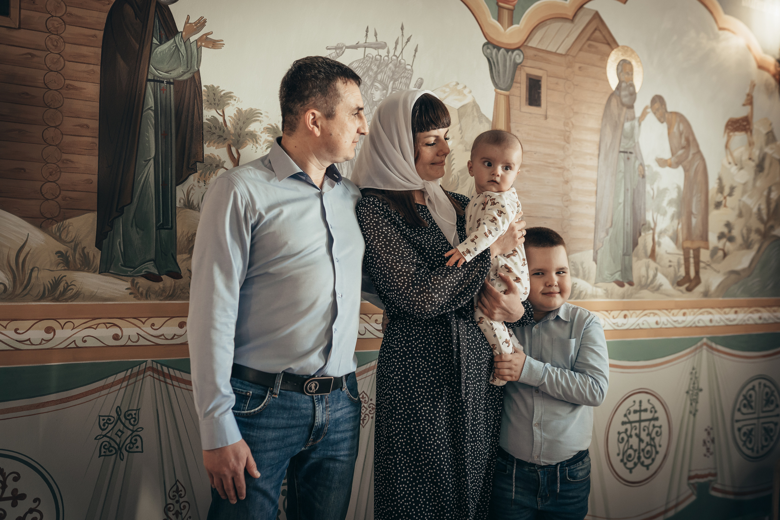 Крестины Виктора. Детский семейный фотограф в Москве Евгения