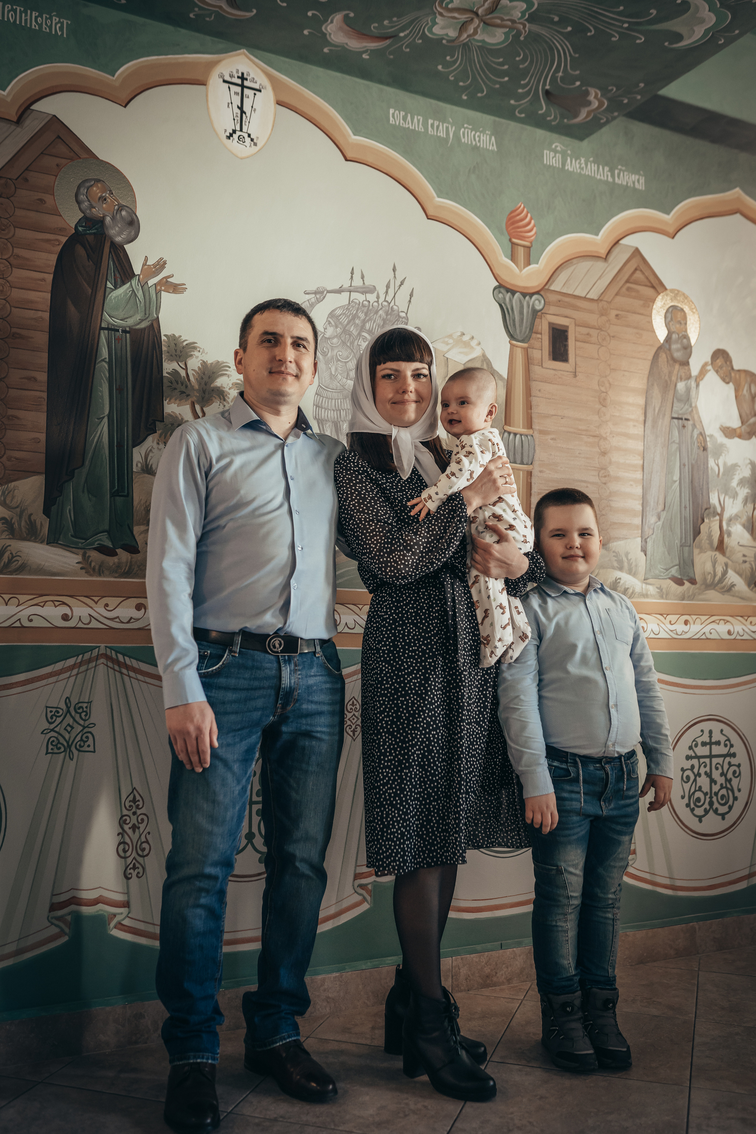 Крестины Виктора. Детский семейный фотограф в Москве Евгения