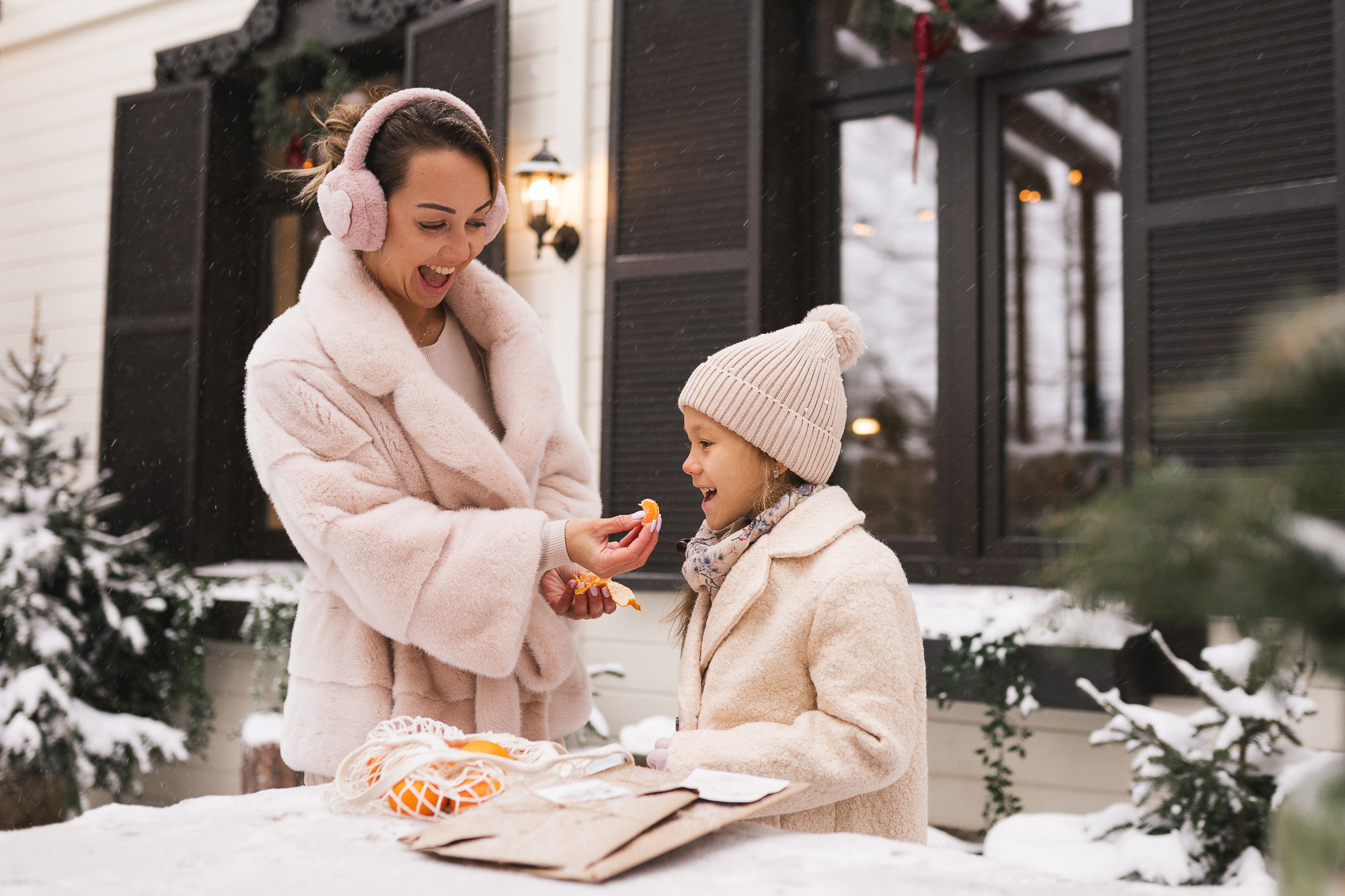 Вика и Ксюша. Детский семейный фотограф в Москве Евгения