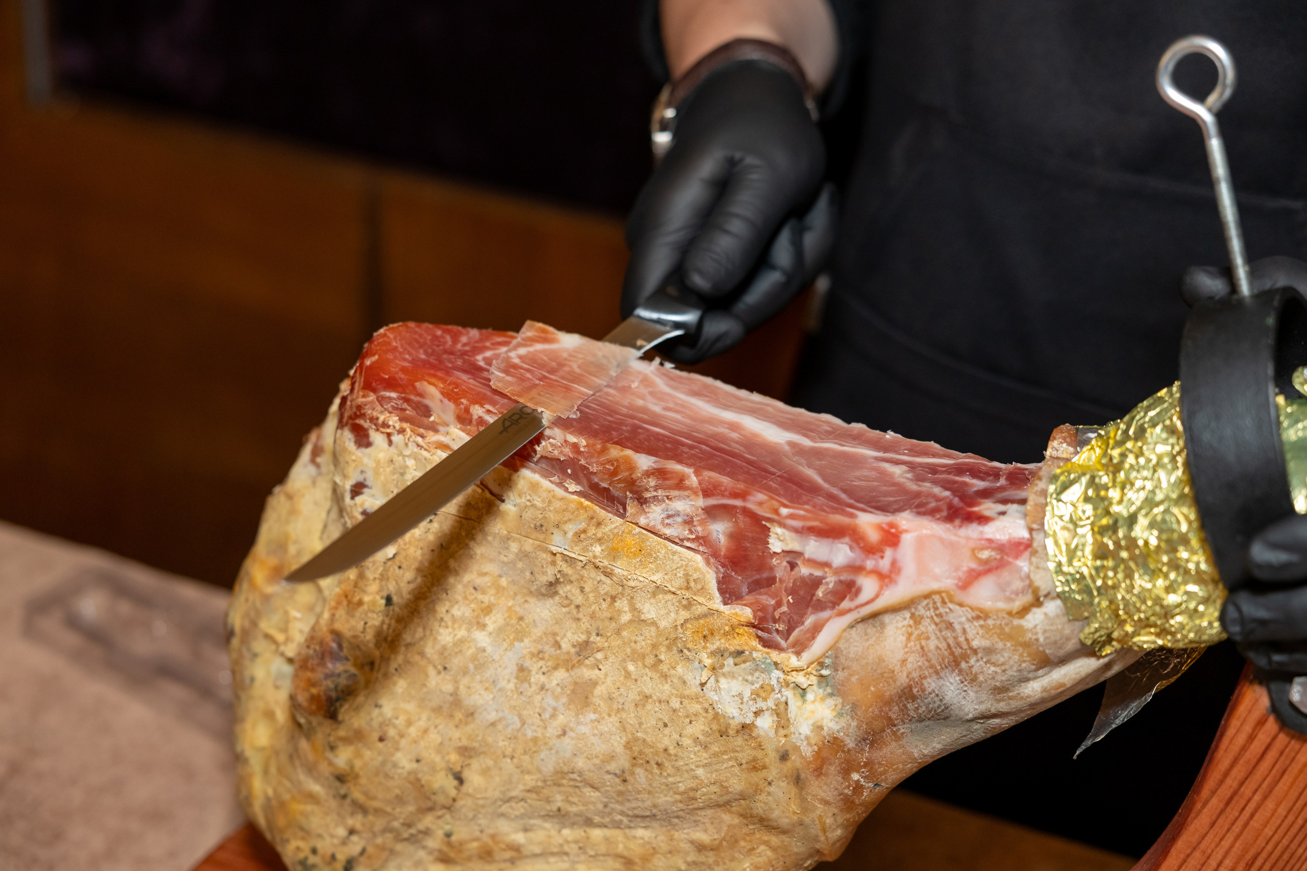 Репортажная фото- и видеосъемка Винного салона «Ароматный мир» в СПб