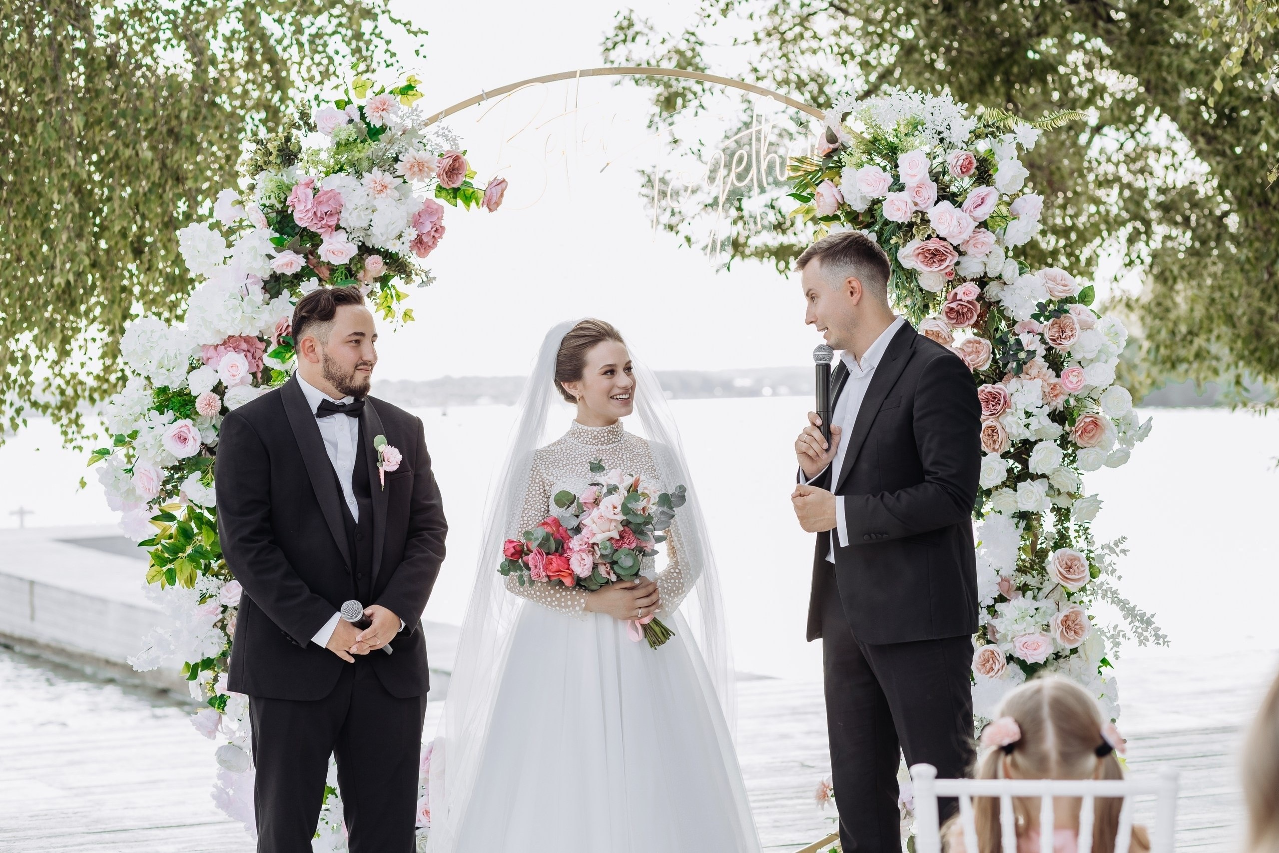 Ведущий в Москве Никита Колотушкин