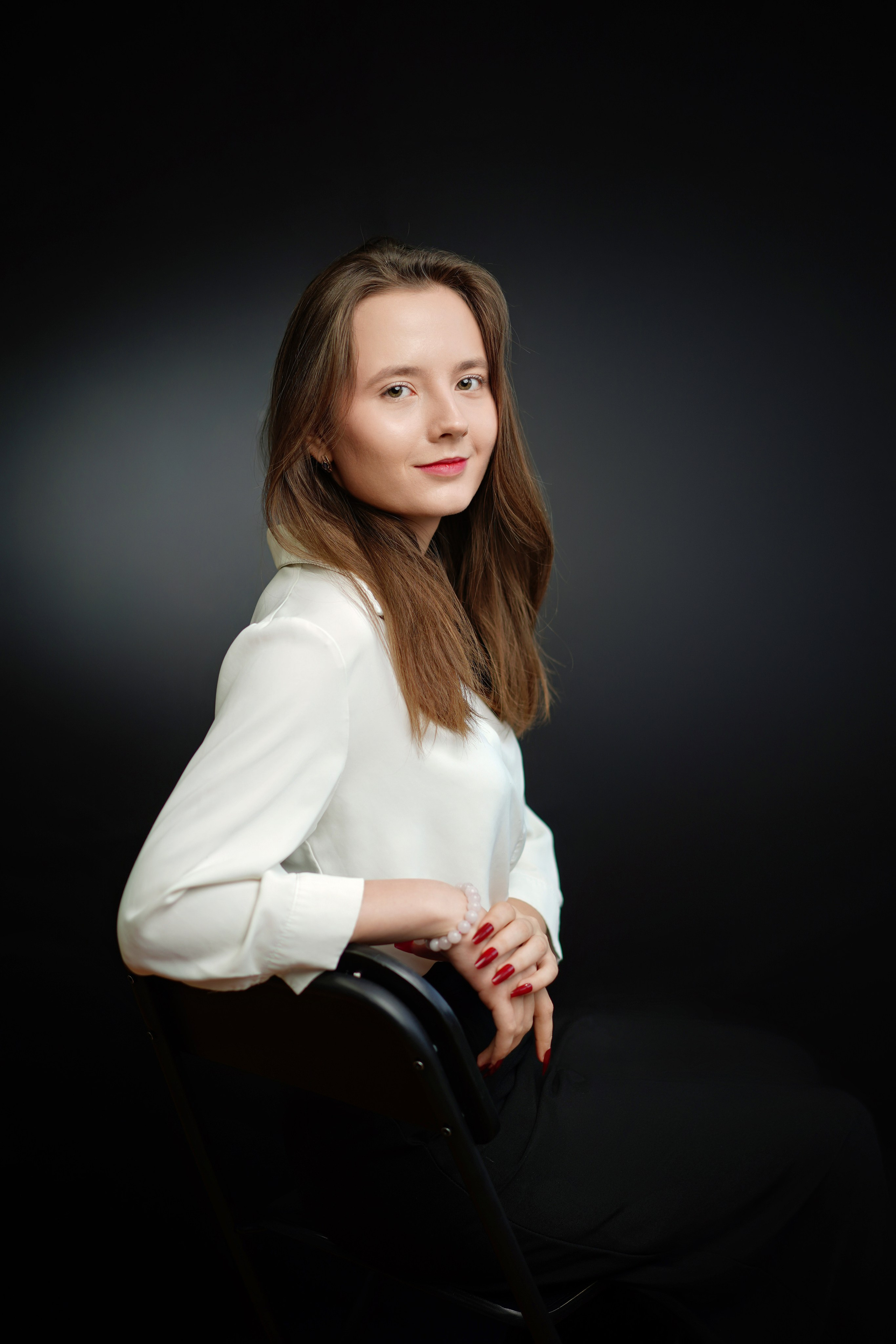 Стиль портрета в школе. GOTRA — выпускные альбомы в Тюмени