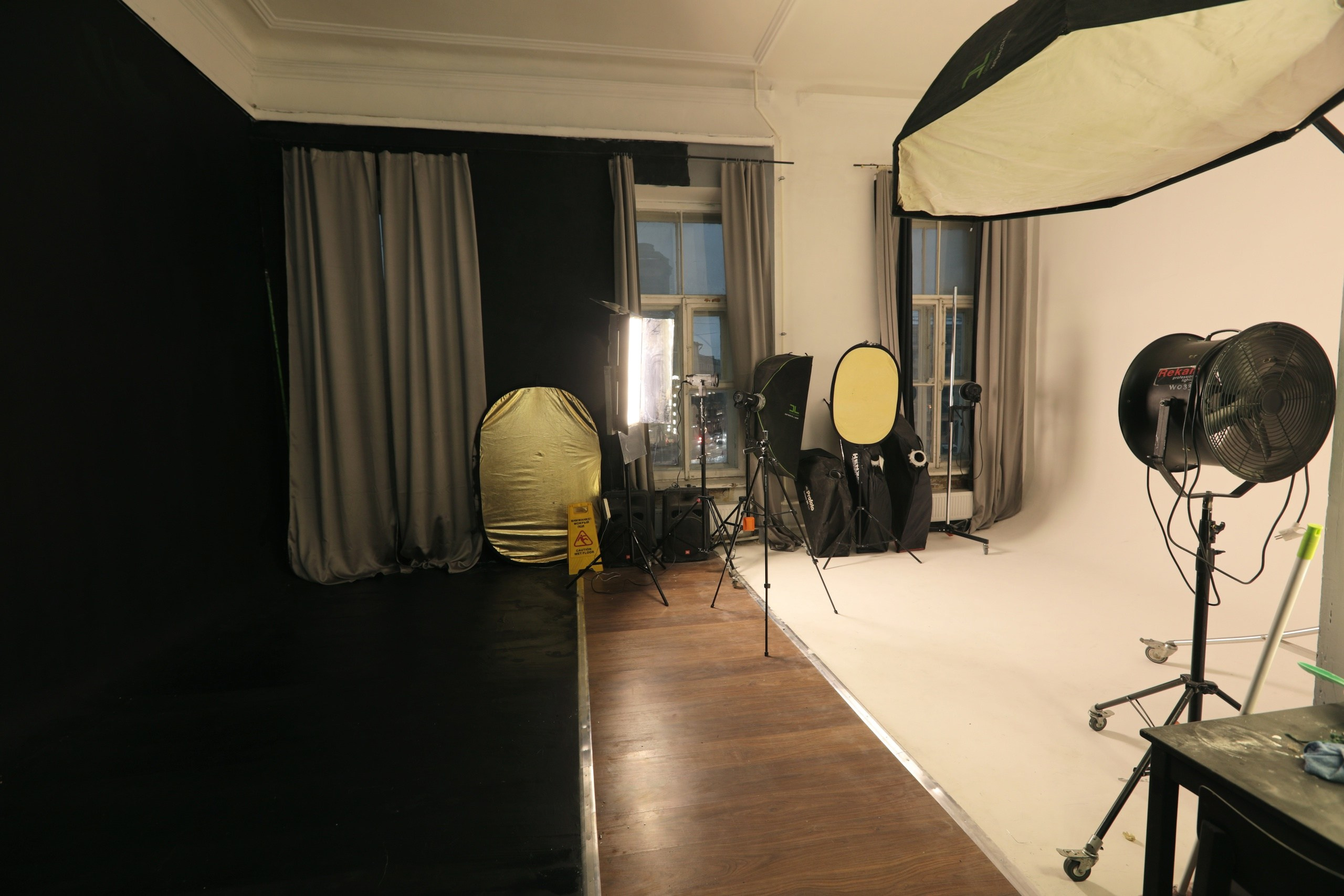 ЧБ. Фотостудия Di studio