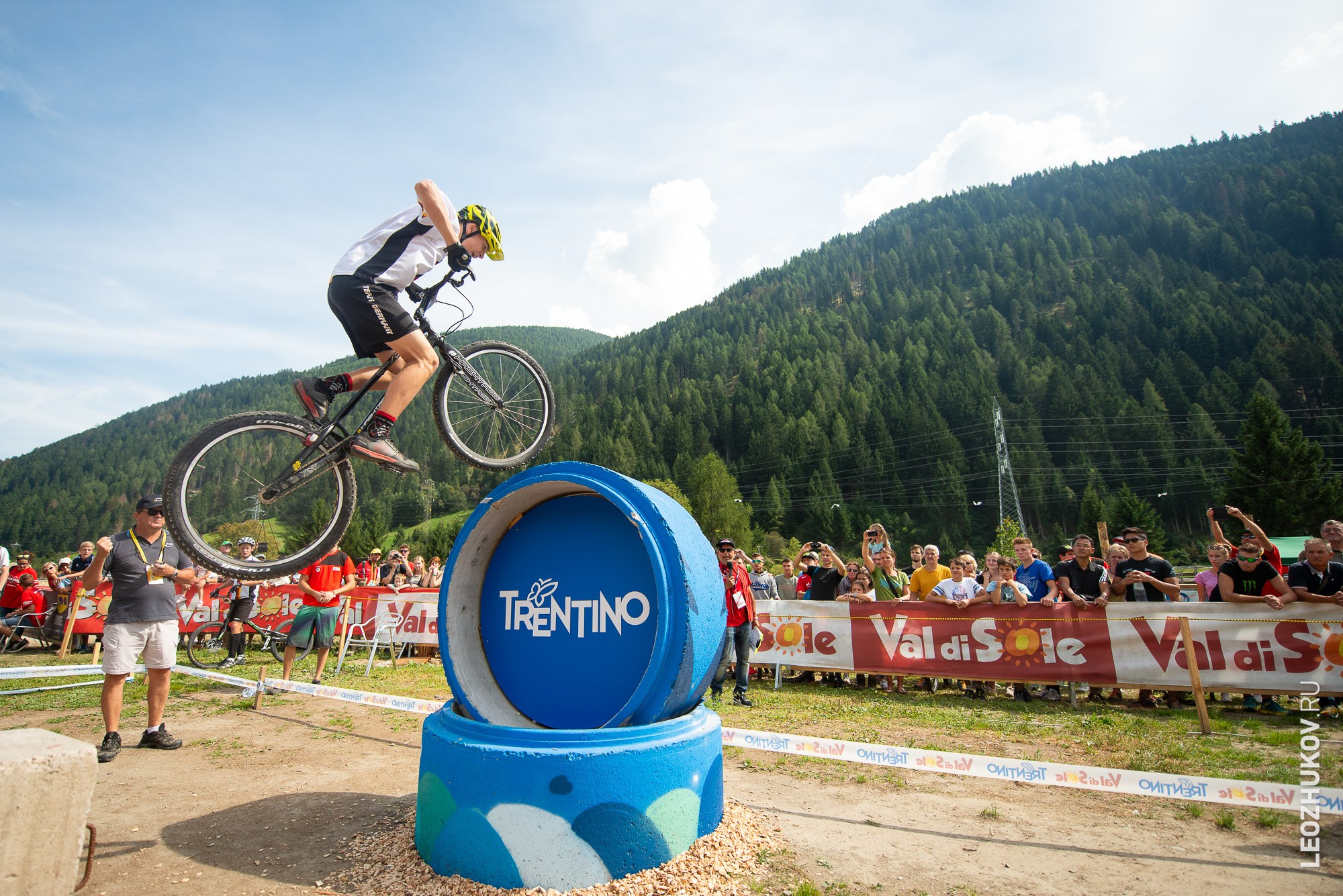 UCI Trials World Championships 2016 — finals. Sports photographer Leonid Zhukov