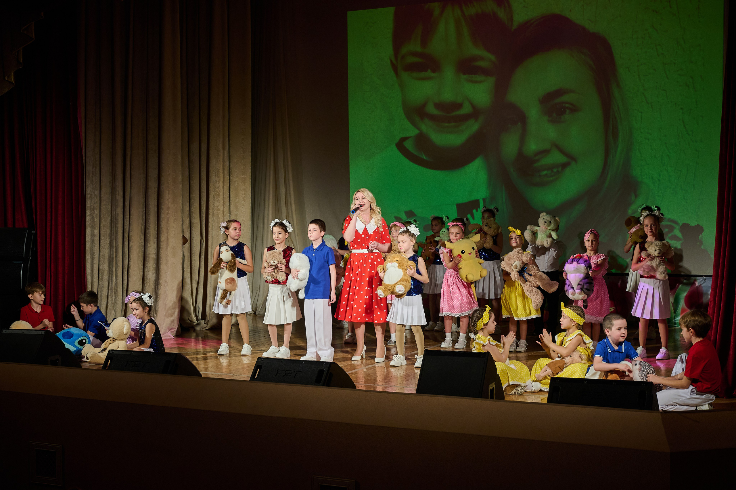 День матери Кабардинка. Жизнь курорта Кабардинка в фотографиях