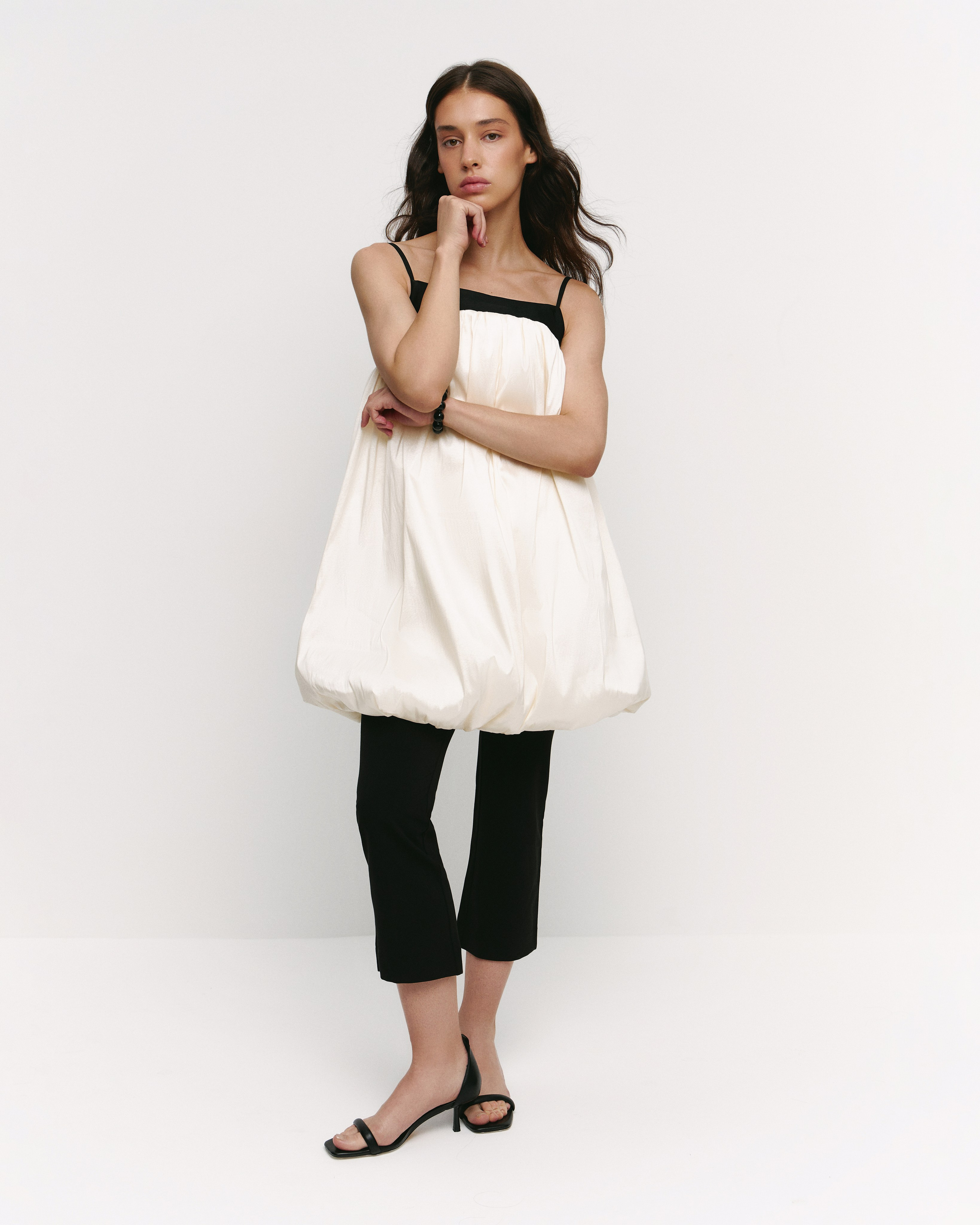 Fashion and model test photographer based in Dubai and Abu-Dhabi