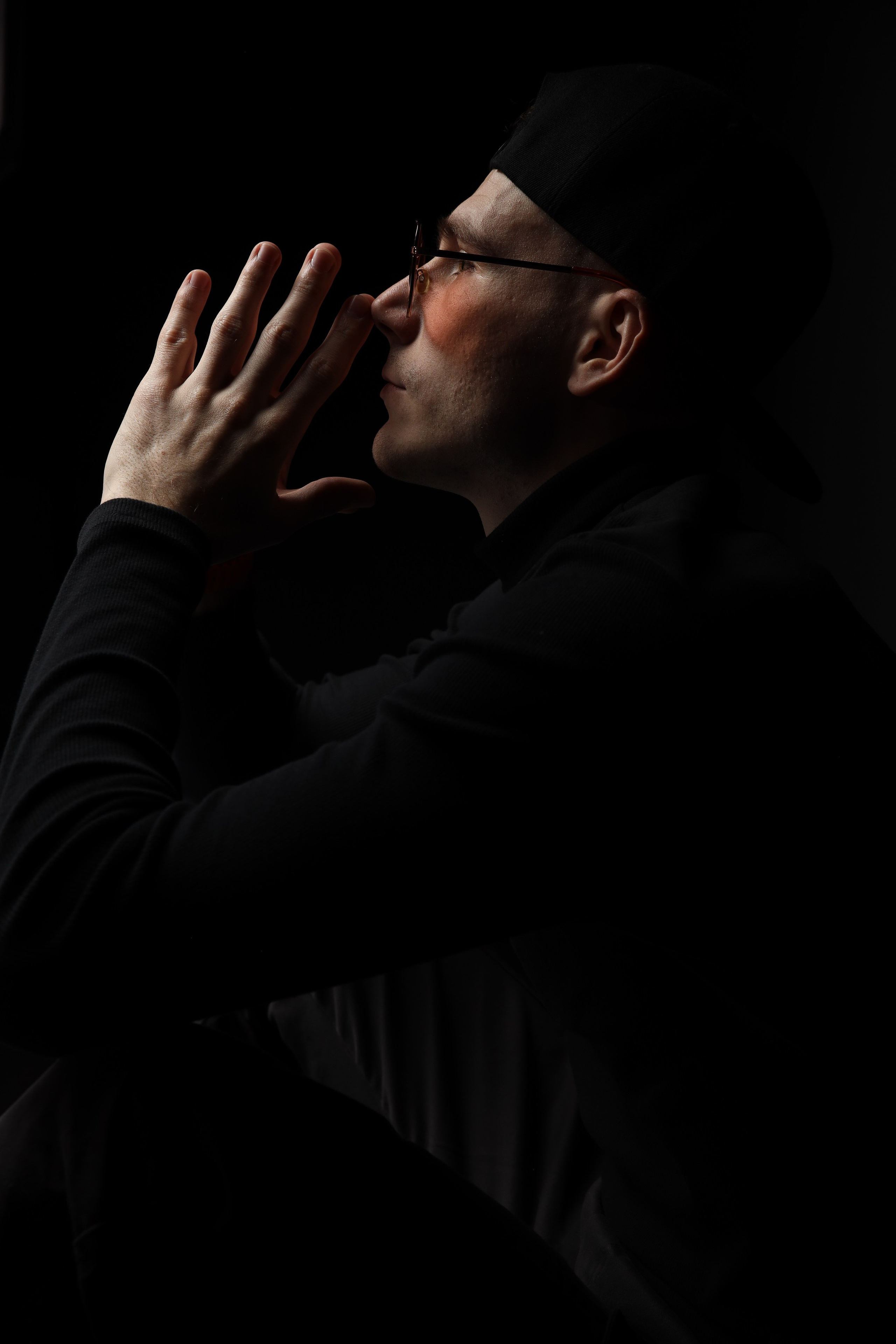 The White hat Alex. Профессиональный фотограф в Воронеже Владислав Крылов