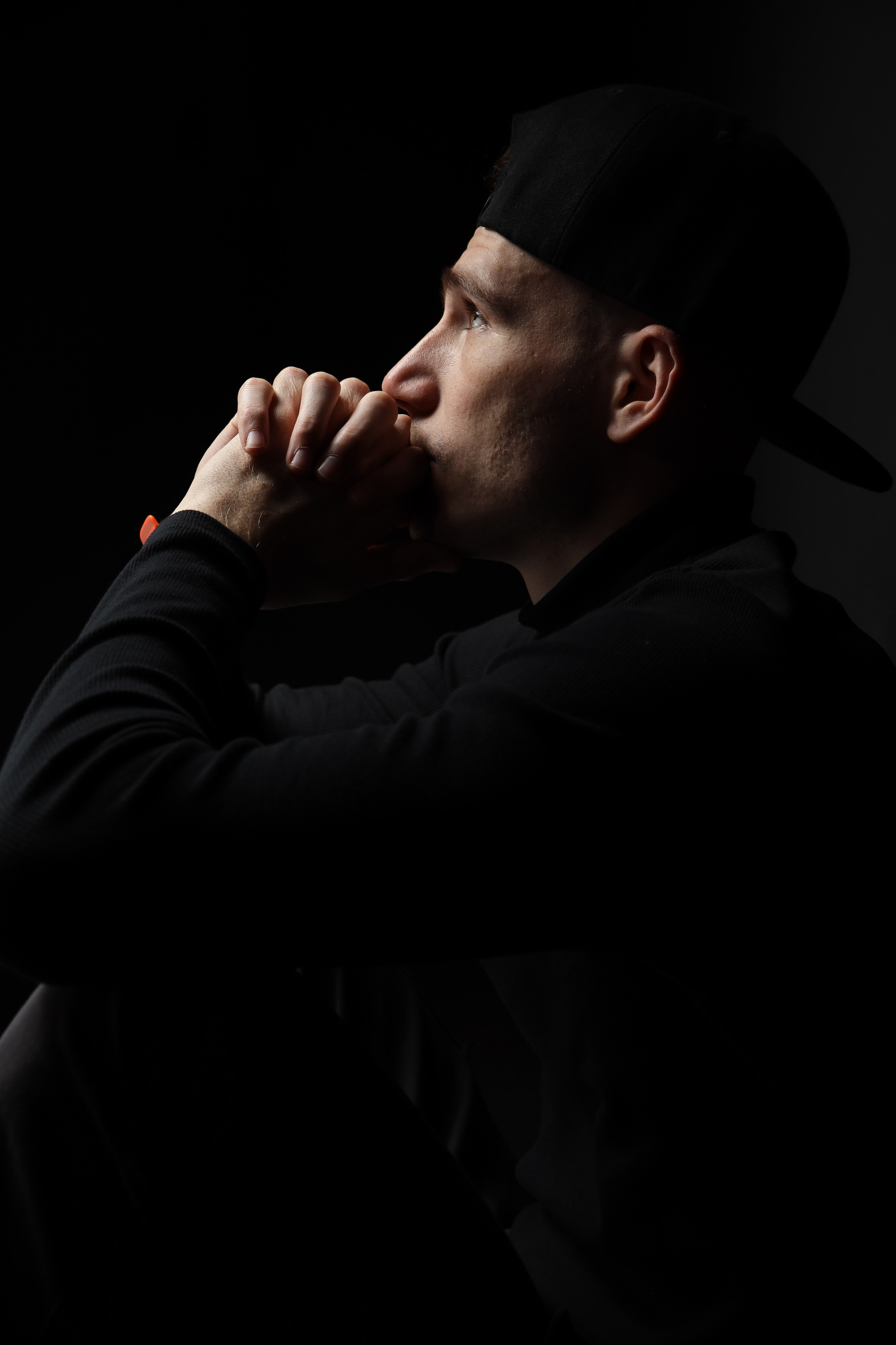 The White hat Alex. Профессиональный фотограф в Воронеже Владислав Крылов