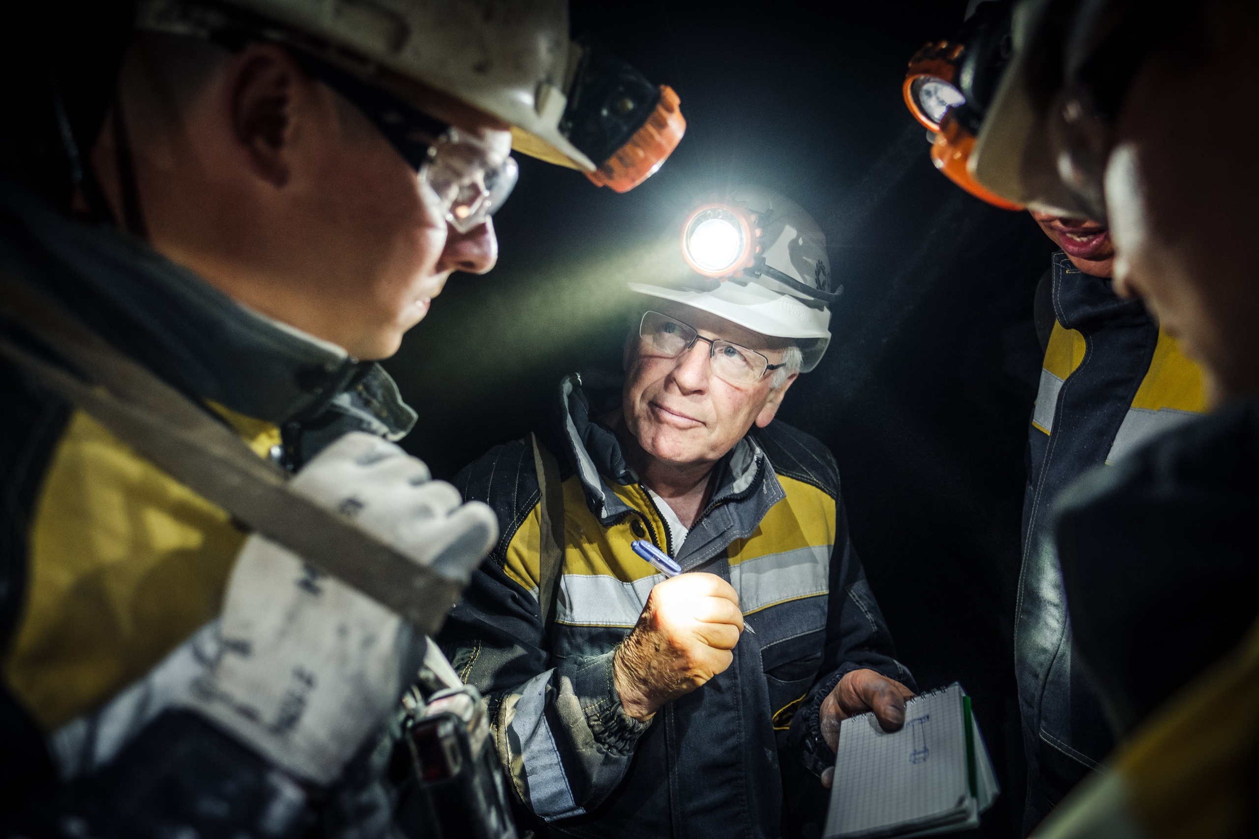 Профессиональный фотограф Виктор Гагарин — Промышленная, Event, Портретная, Репортажная съемка в Новокузнецке, Кемерово, Новосибирске