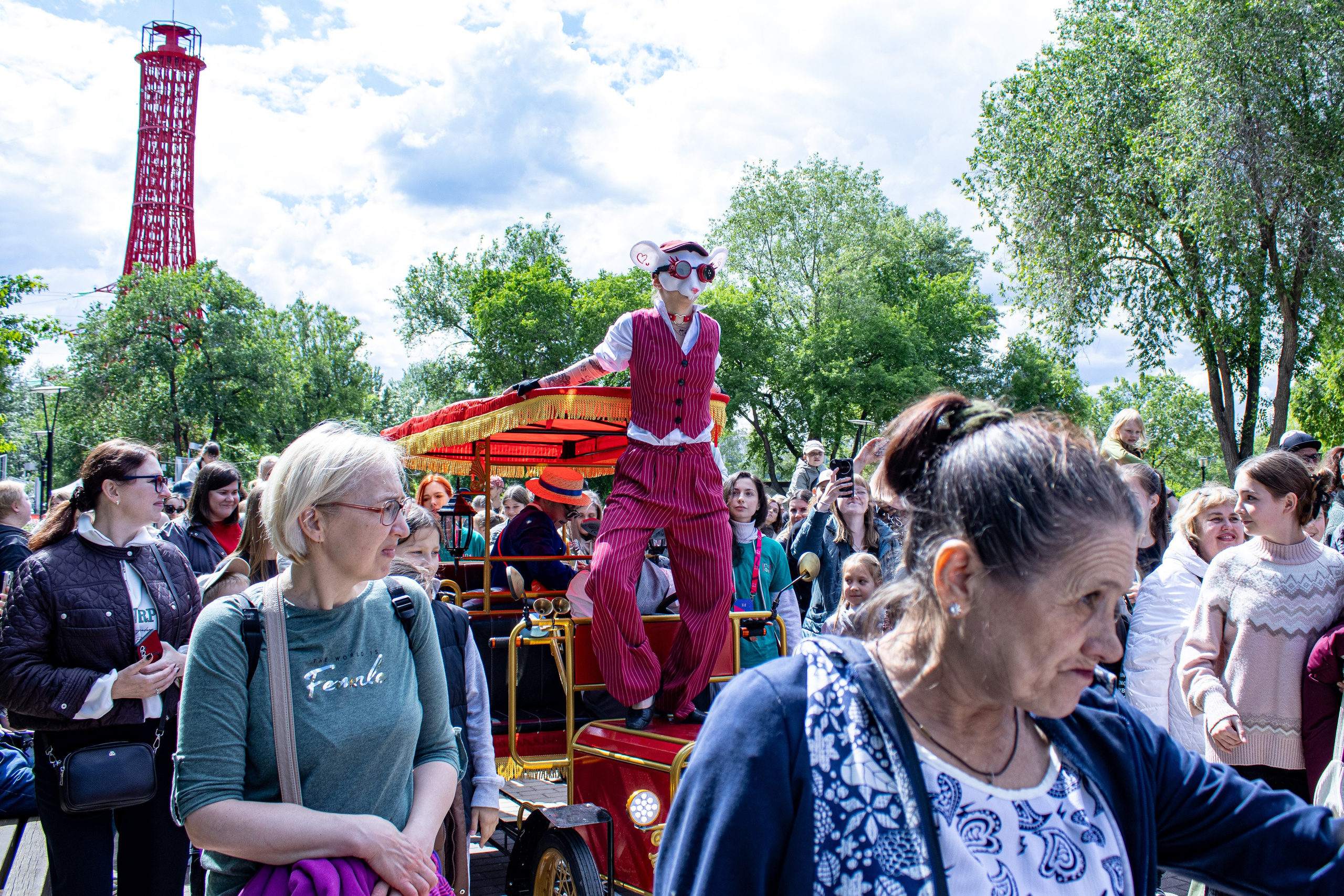 Street Theatre Parade / Platonov Fest, Voronezh. Photographer Natalia Mershina
