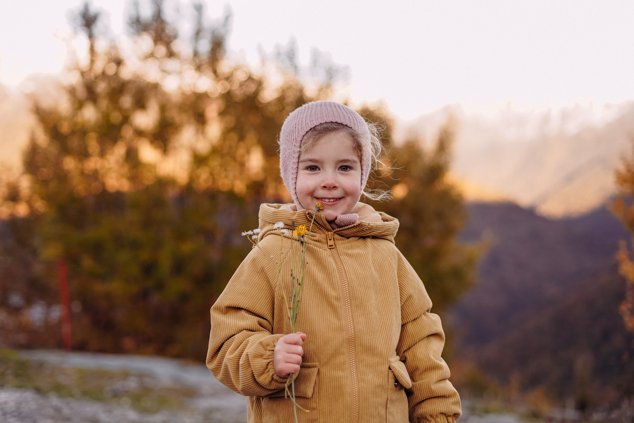 Алексей, Анна и Валентина в Горной Олимпийской деревне. Фотограф в Сочи и Абхазии | Фототуры | September Air