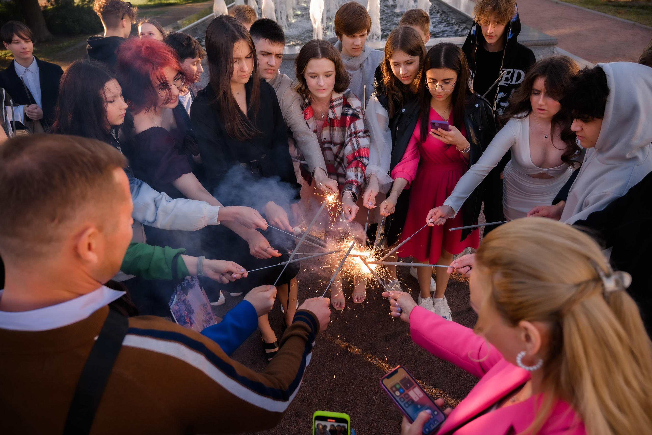 Фотограф на выпускной в Санкт-Петербурге. Фотосессия на выпускном СПб. Фотограф Алексей Лукин. Свадьба, мероприятие, корпоратив, юбилей, фотосессия, портрет. Фотосъёмка в Санкт-Петербурге. Ретушь фотографий