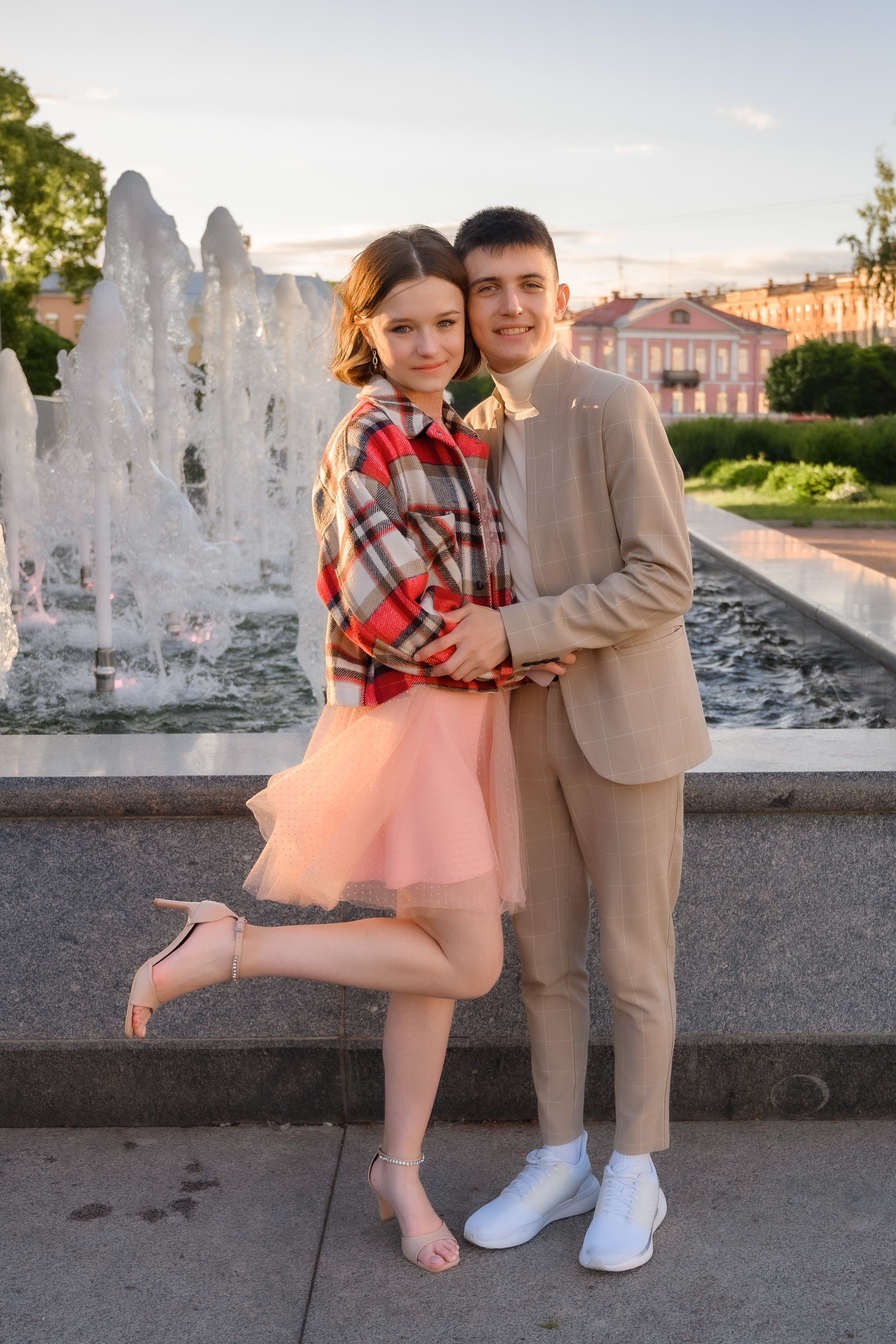 Фотограф на выпускной в Санкт-Петербурге. Фотосессия на выпускном СПб. Фотограф Алексей Лукин. Свадьба, мероприятие, корпоратив, юбилей, фотосессия, портрет. Фотосъёмка в Санкт-Петербурге. Ретушь фотографий