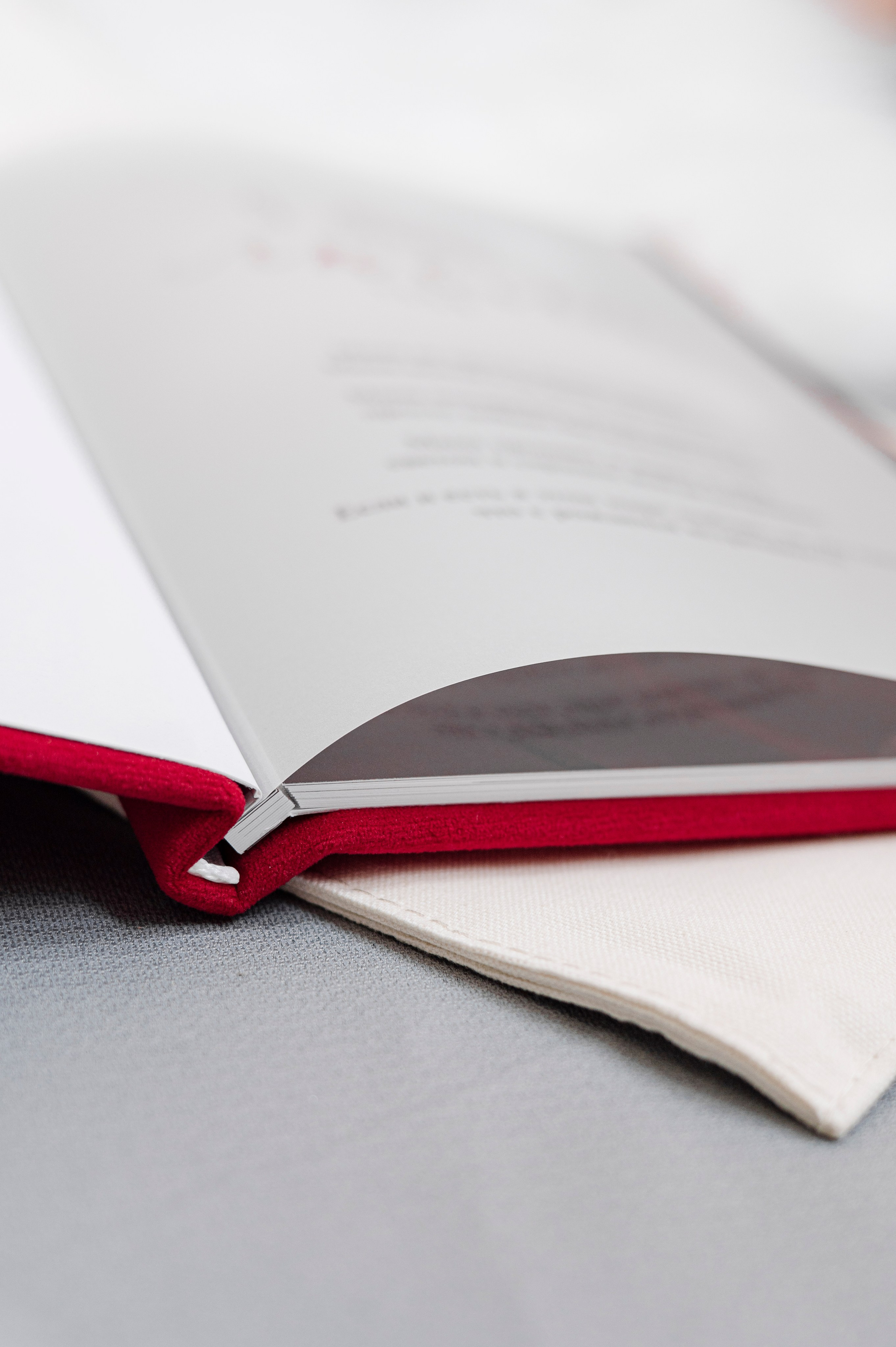 Свадебные и семейные альбомы. Свадебные и семейные фотокниги