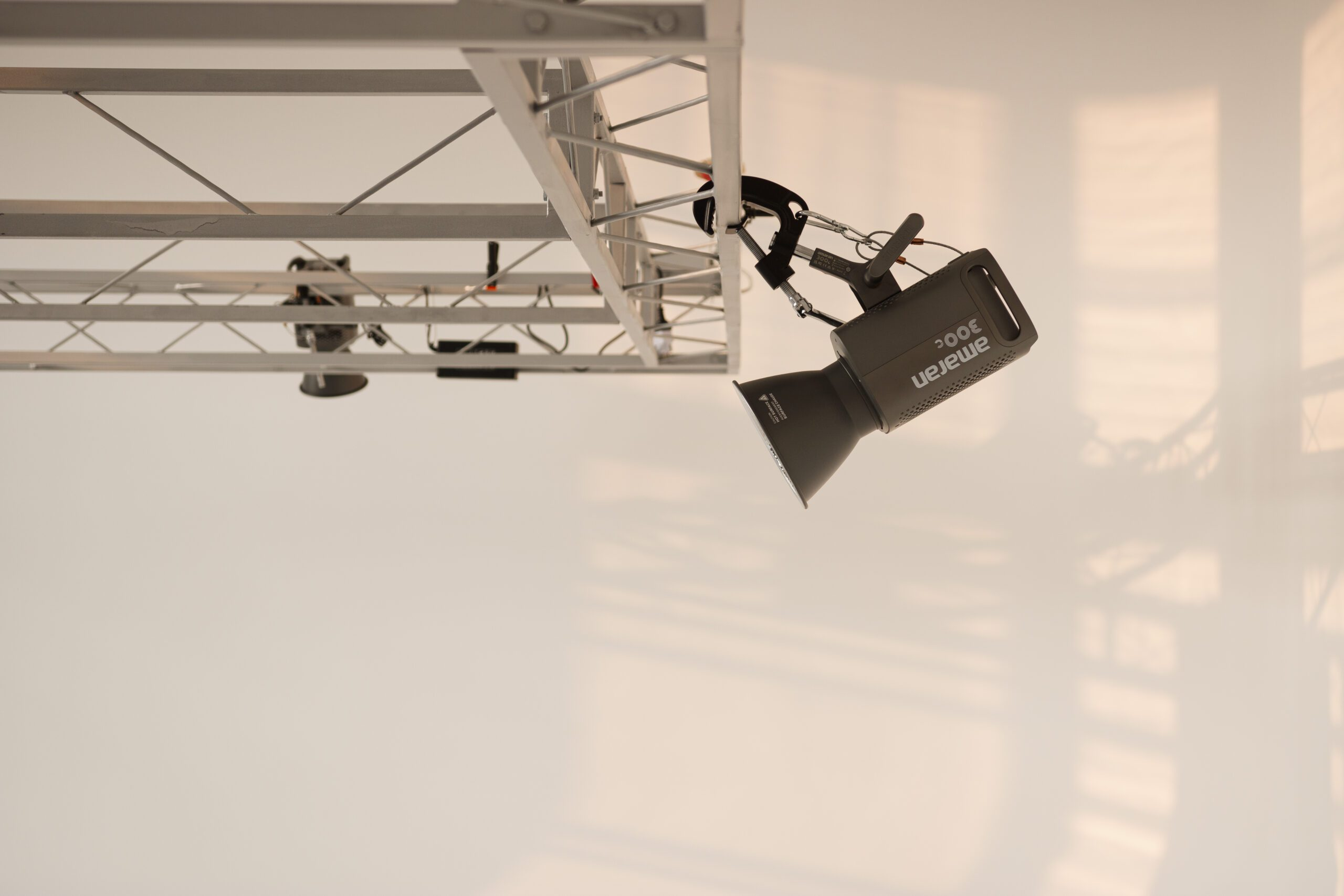 Залы с циклорамой в студии Photohub. Фотограф в Минске Людмила Дутко