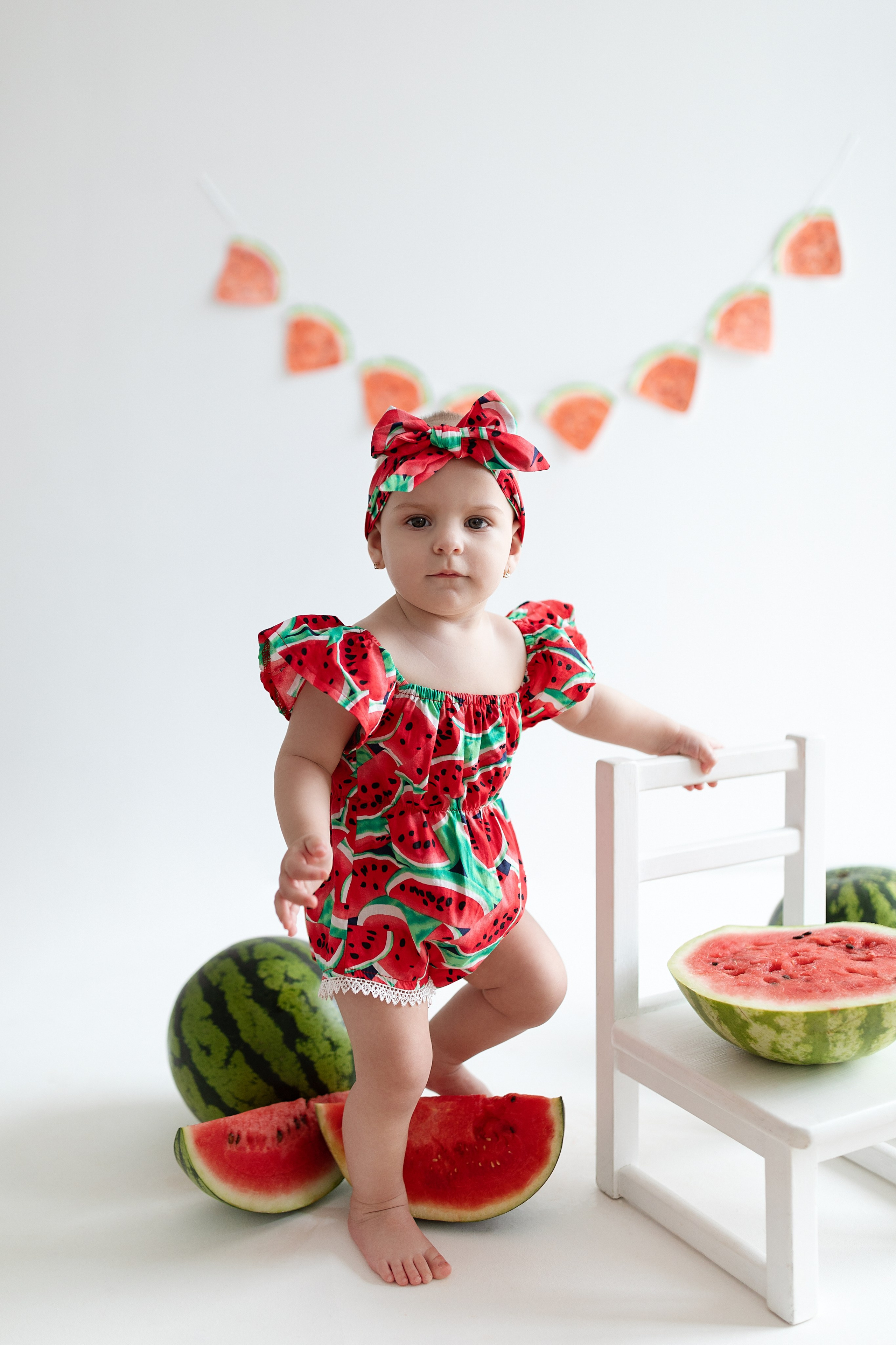 Варенька и арбузы. Фотограф на годик Хабаровск Детский и семейный фотограф в Хабаровске Юлия Матвиенко