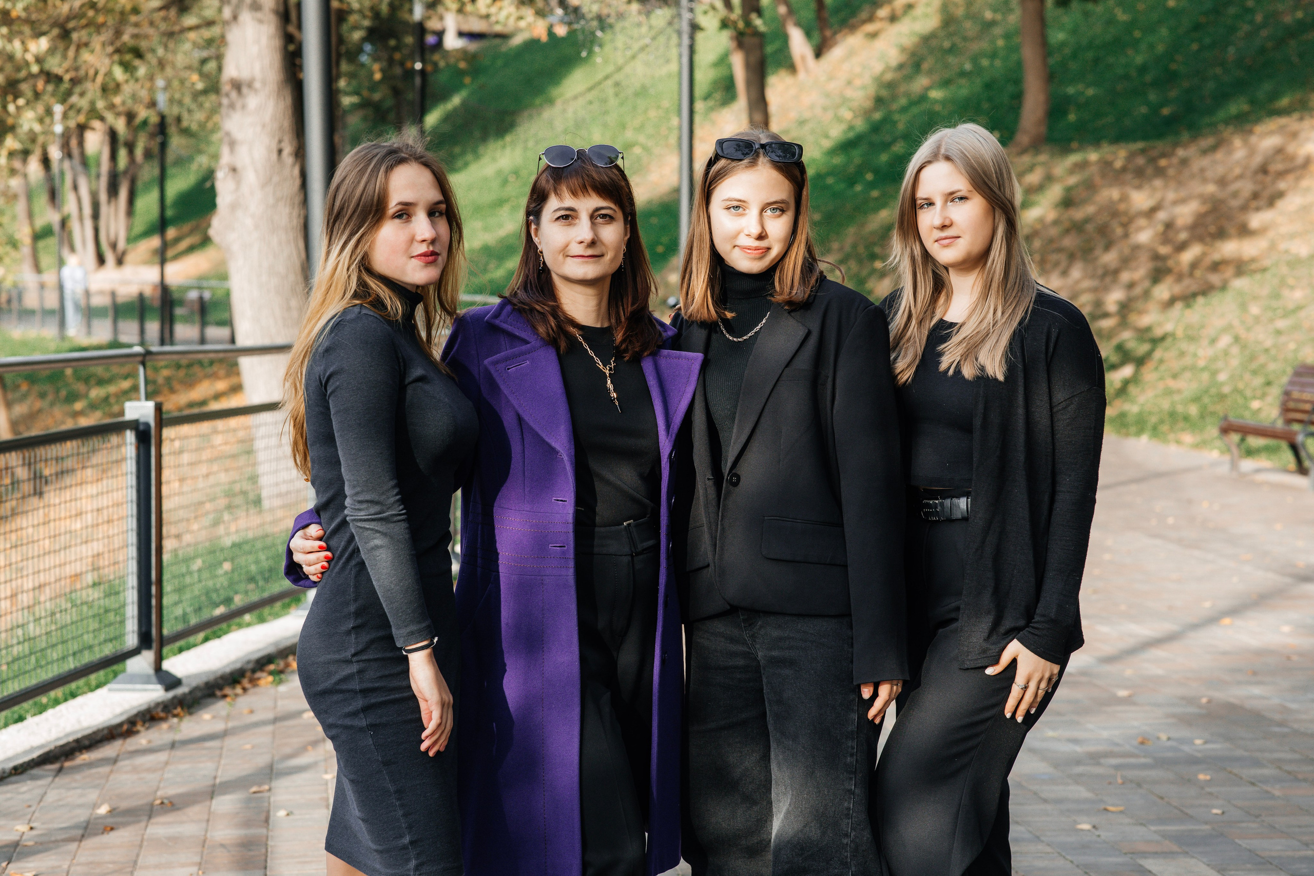 Фотосессия для выпускного альбома в парке Им. Талалихина. Выпускные альбомы в Подольске Москве и МО