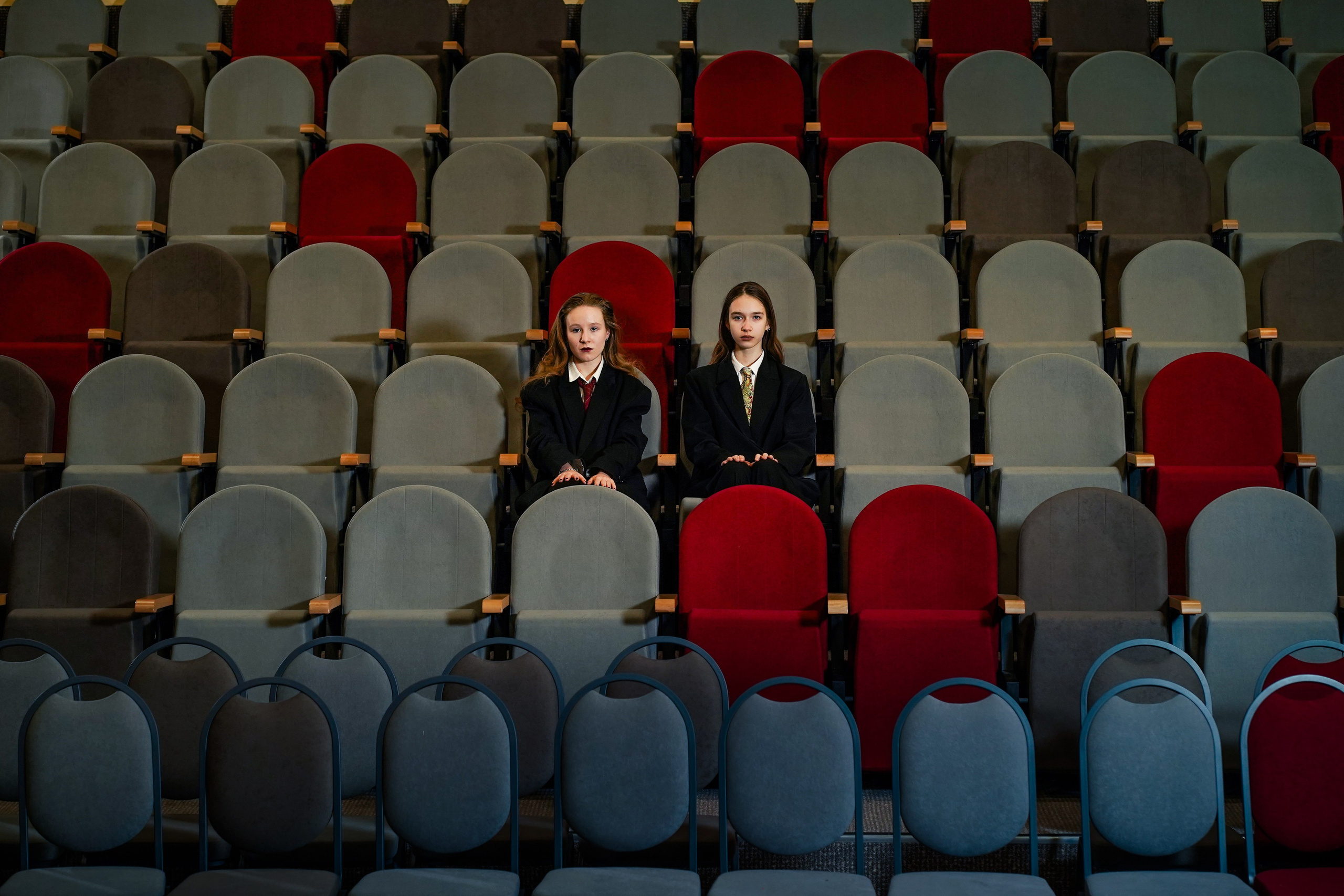 Гимназия № 40, 9 класс. Семейный и портретный фотограф в Екатеринбурге Анна Лобанова