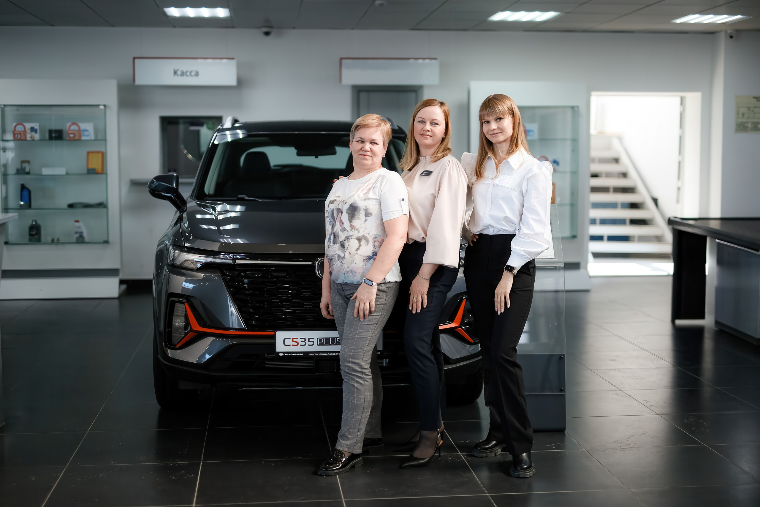 01.03 Автосалон-2000. Презентация нового ChanGan. Команда специалистов в мире фотографии и видео. Детский фотограф, семейный фотограф